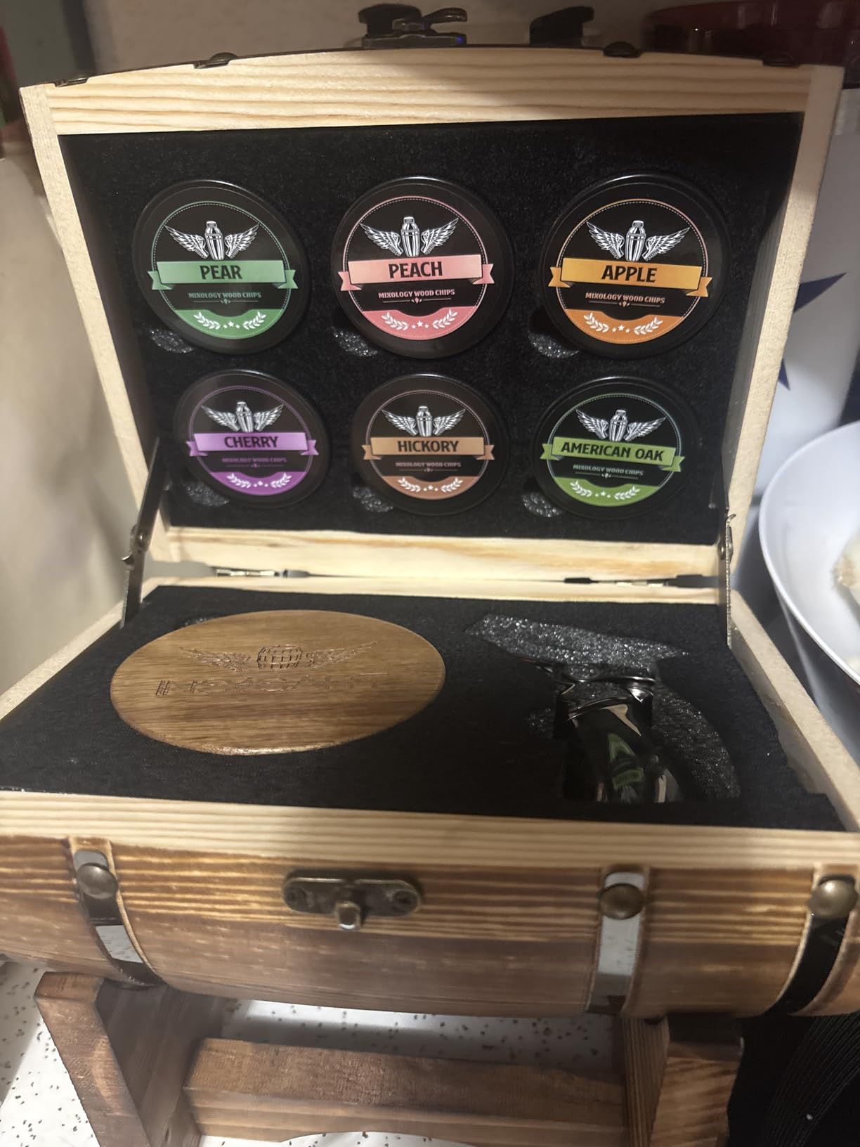 Whiskey Smoker Kit with Charred Wood Barrel - Cocktail Smoker with Torch & 6 Premium Wood Chips for Old Fashioned & Whiskey customer photo 1