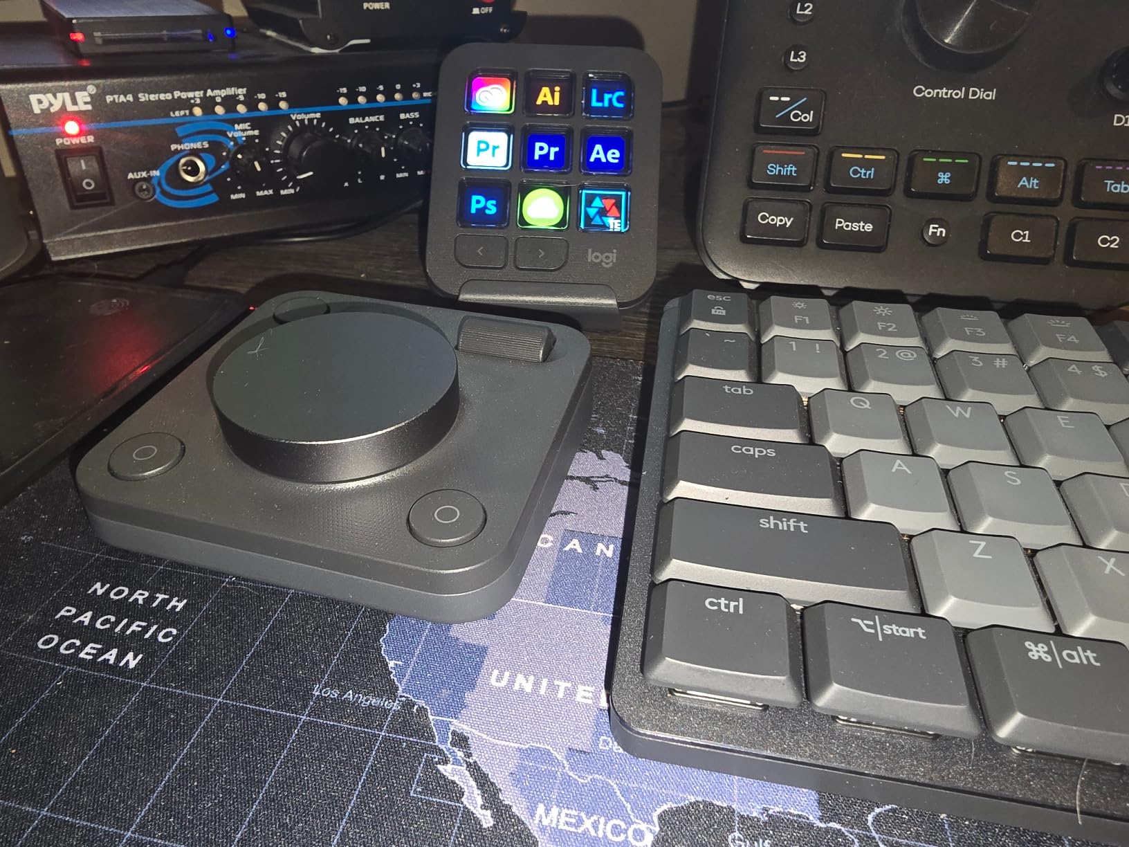 Logitech MX Creative Console, 9 Customizable LCD Keys, Stream Deck Accessories, Control Dial for Graphic Design, Adobe, Zoom, Spotify - Pale Grey customer photo 2