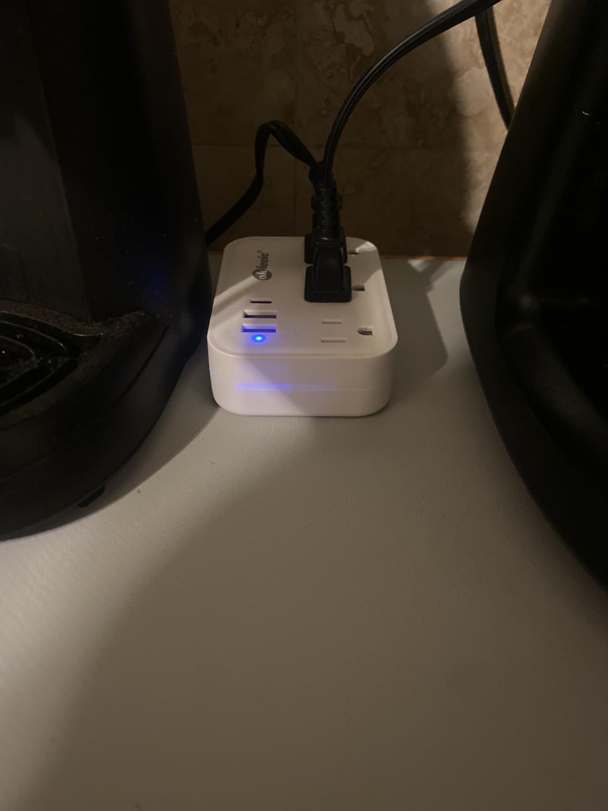 Flat Plug Power Strip with USB Ports, Flat Extension Cord 3FT with 3 AC Outlets 3 USB Ports, Short Extension Cord Outlet Splitter with No Surge Protector for Cruise Ship, Dorm Room Travel Essentials customer photo 2