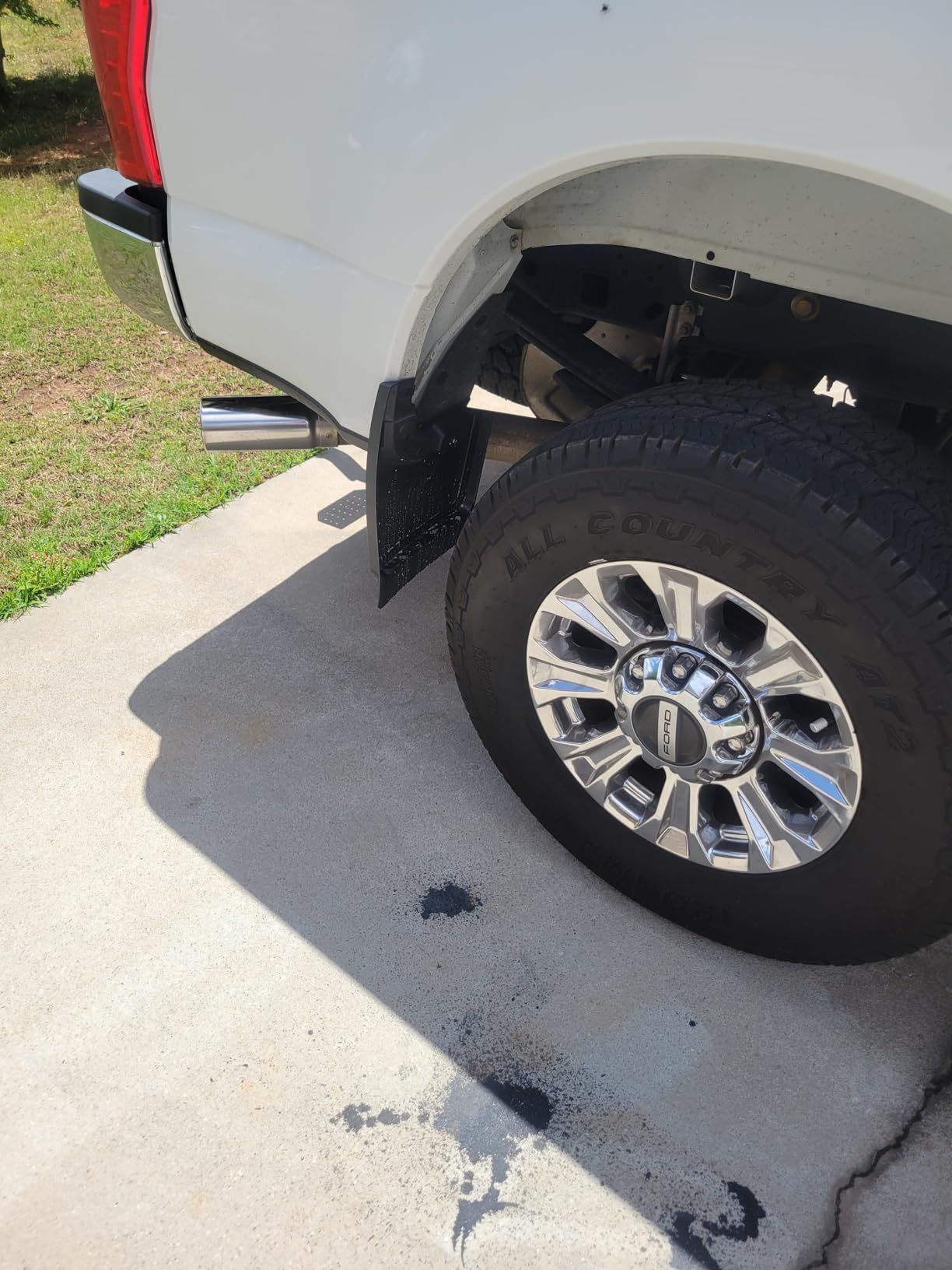 Mud Flaps for 2017-2025 Ford F-250/F-350 Super Duty Without OEM Fender Flares (Single Rear Wheels), No Drill Splash Guards Front & Rear Truck Mud Guards Accessories Set (4pcs) customer photo 1