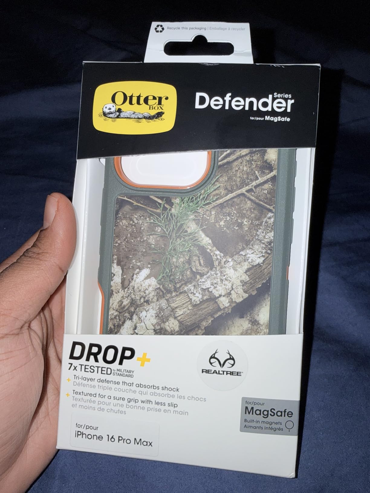 OtterBox iPhone 16 Defender Series Case - Black - Tough, Rugged & Durable iPhone Case, Snaps on MagSafe, Multi-Layer, Impact Absorbing iPhone Case customer photo 2