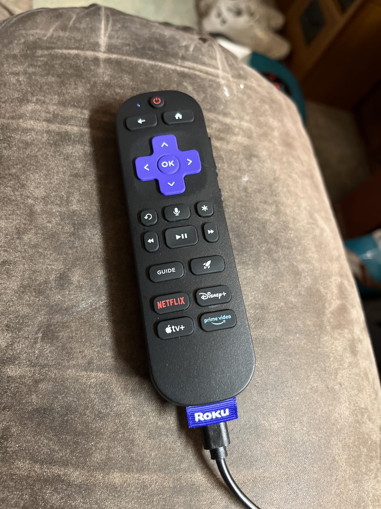 Roku Ultra - Ultimate Streaming Player - 4K Streaming Device for TV with HDR10+, Dolby Vision & Atmos - Bluetooth & Wi-Fi 6 - Rechargeable Voice Remote Pro with Backlit Buttons - Free & Live TV customer photo 2