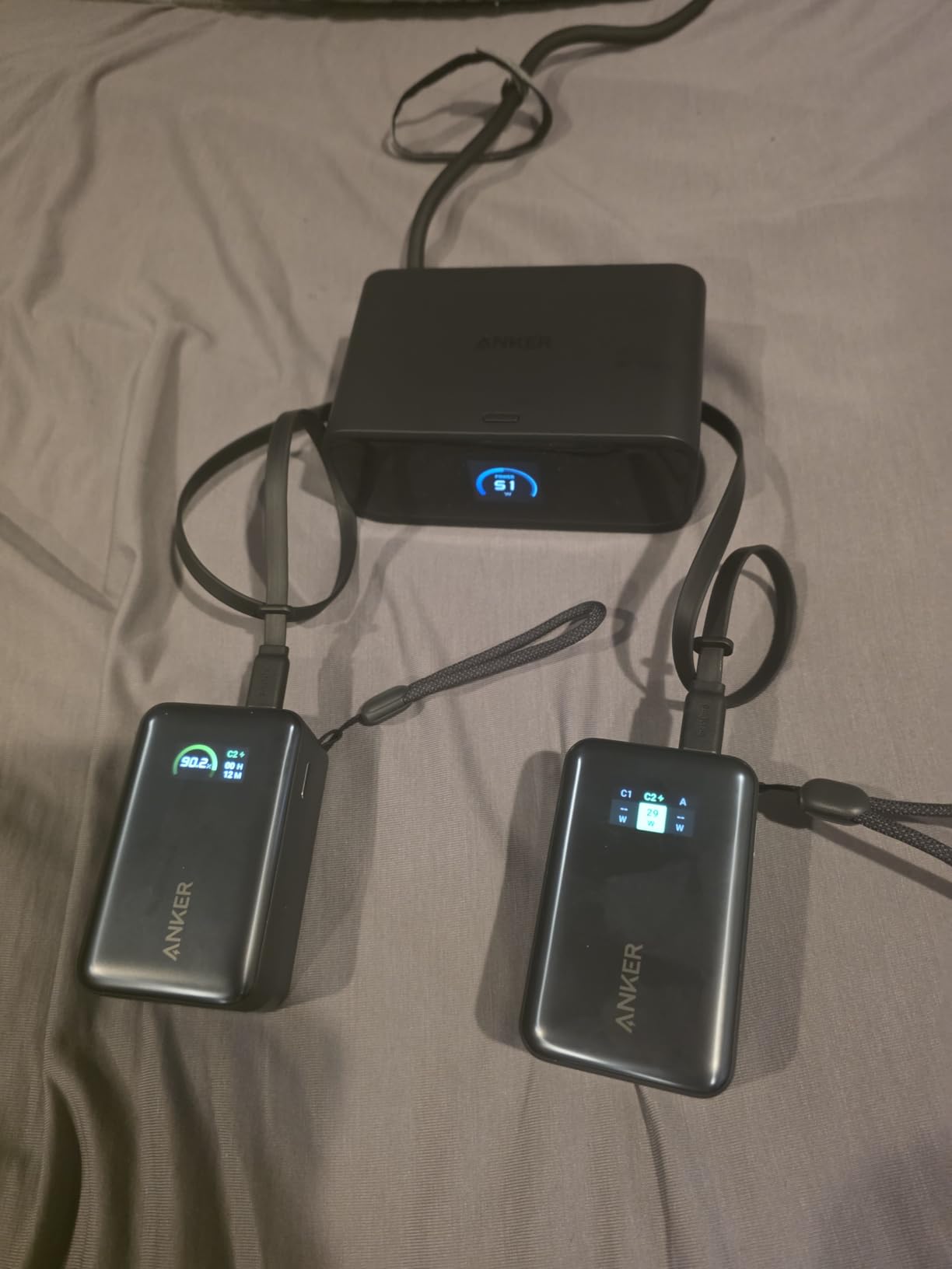 Anker Nano Portable Charger, 45W 10000mAh with 2.3 ft Retractable Cable, Compact Power Bank customer photo 1