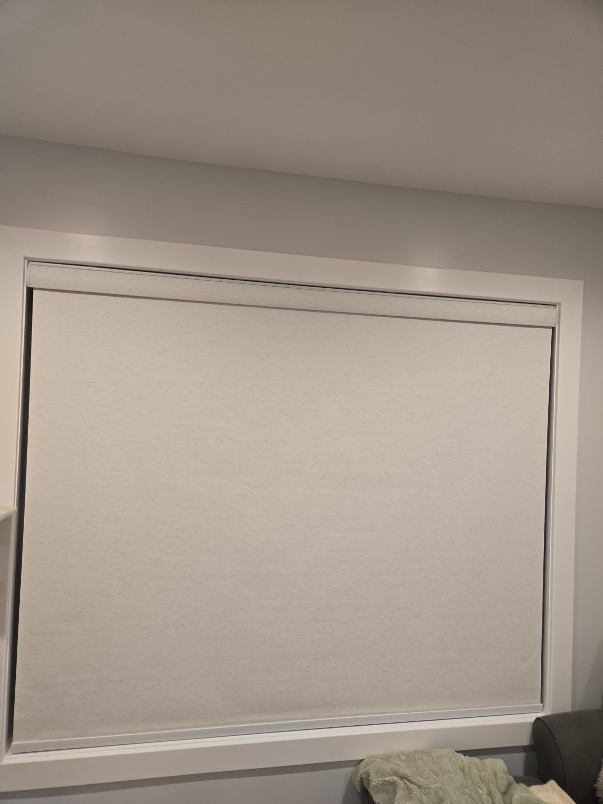 Kincmo Motorized Blinds with Remote, 100% Blackout Motorized Roller Shades Work with Apple Homekit, Alexa, Google, Custom Electric Blinds with App, Voice Control (Linen Stone) customer photo 1