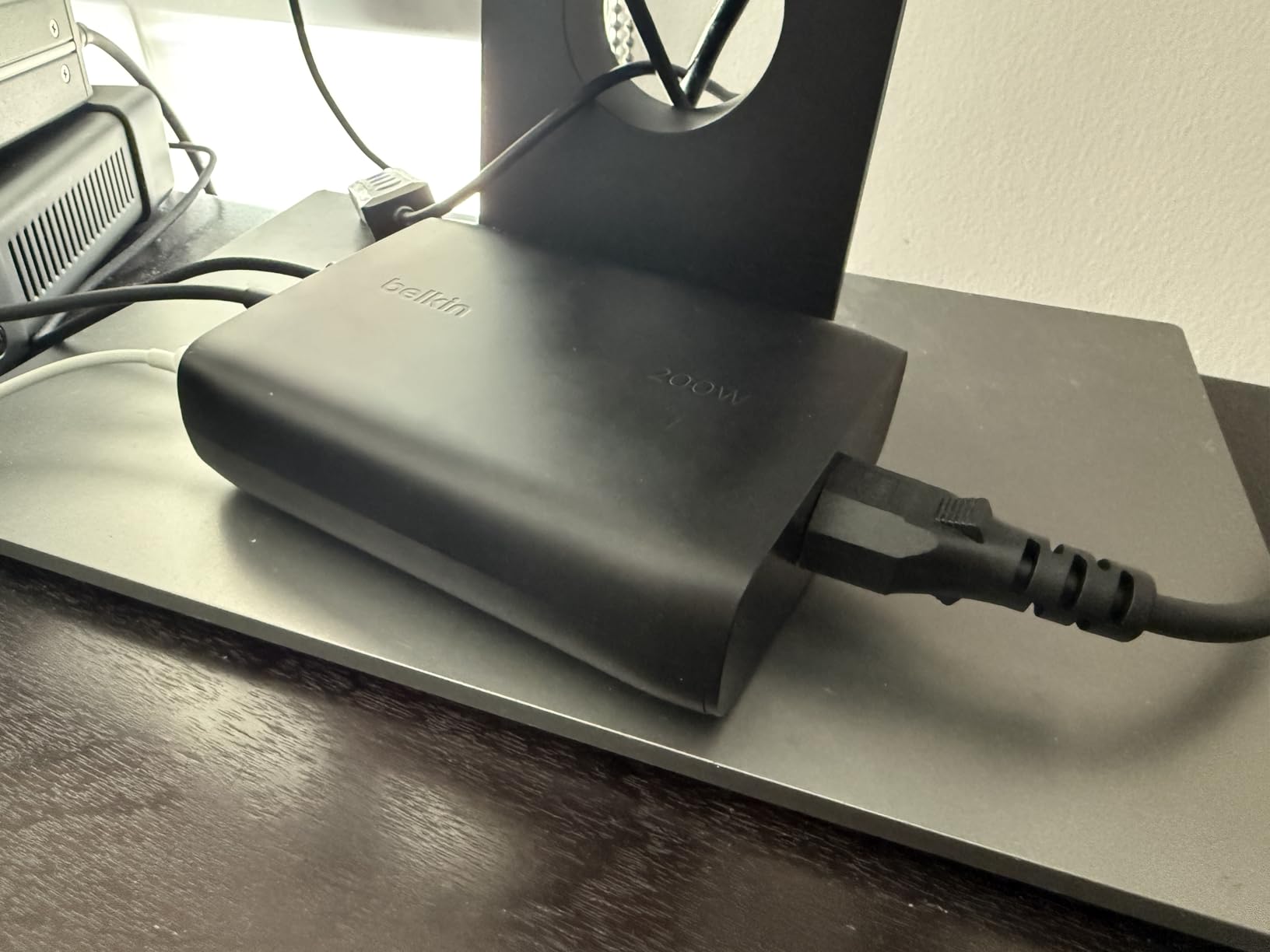 Belkin 4-Port USB C Charger Block 200W - GaN Multi-Port Charger USB-C PD3.1 Fast Charge + 5ft Power Cord - MacBook, iPhone 17, Air, iPad, Samsung Galaxy S26, Google Pixel 10, Nintendo Switch 2 - White customer photo 2
