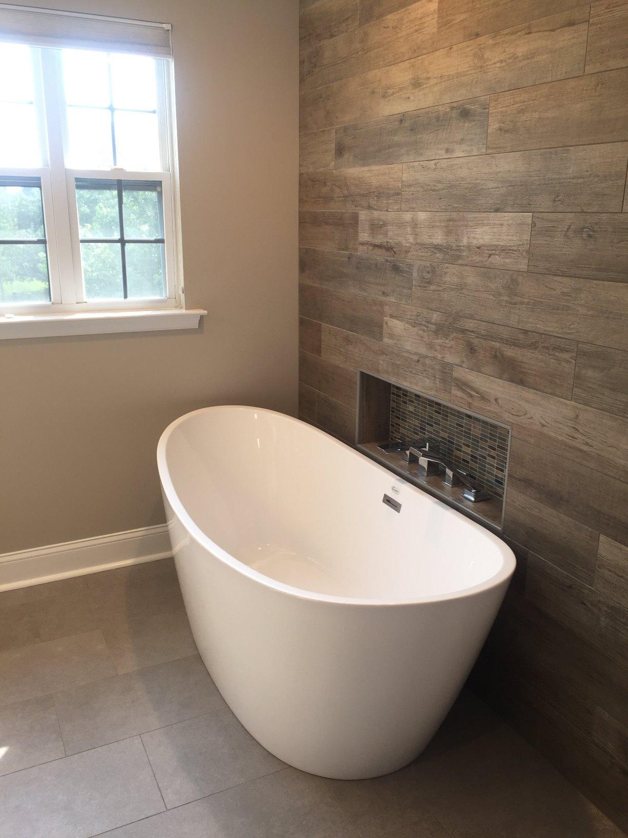 Empava 59-Inch Freestanding Air Jetted Bathtub with Micro Bubble Hydrotherapy, Oval Japanese SPA Design, Pre-Molded Seat, Luxury Soaking Tub customer photo 1