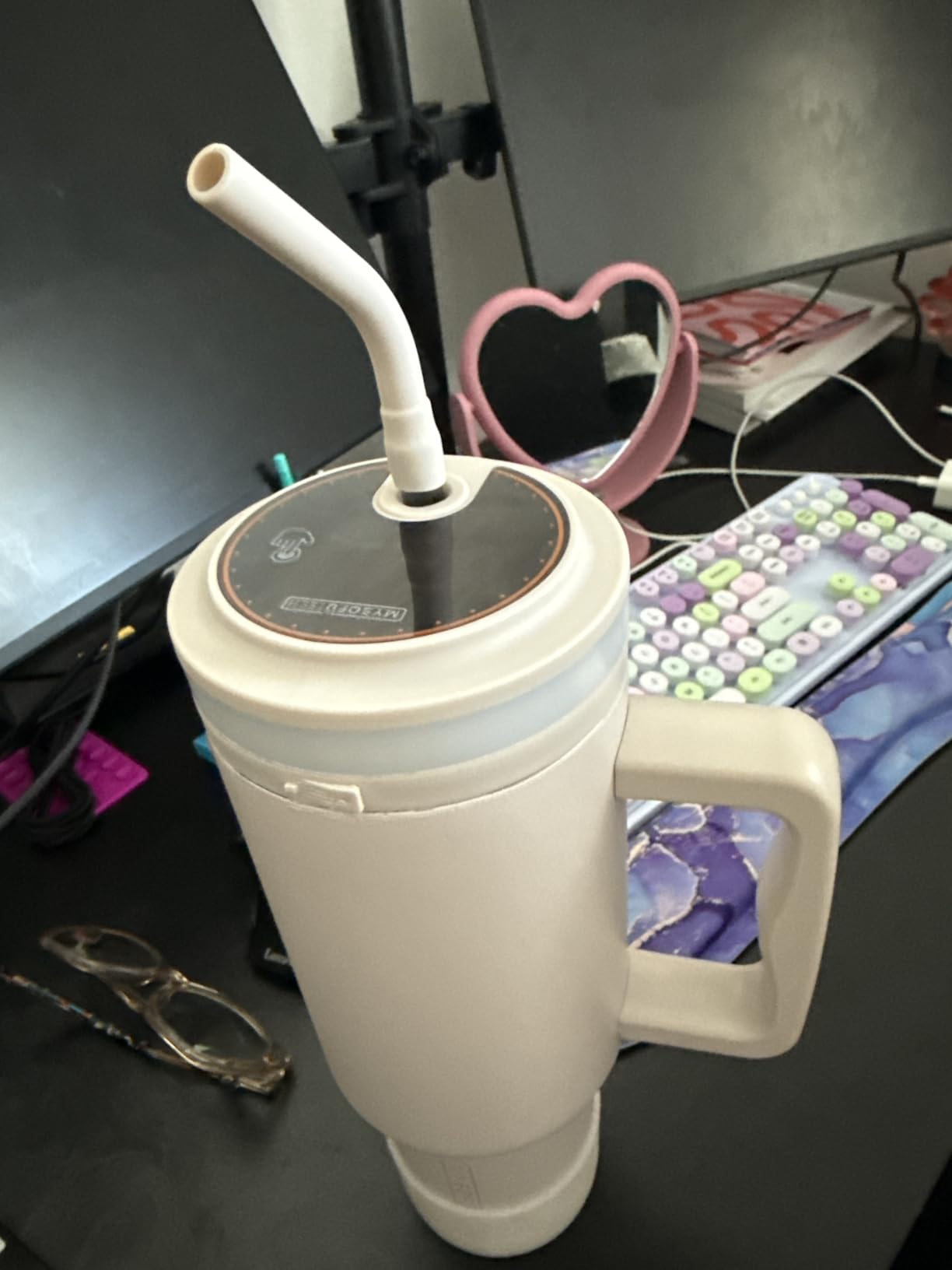 Water Reminder Water Bottle, USB-C Rechargeable, RGB LED Lights Around the Lid, 40oz, Insulated Stainless Steel, Ideal Gift for Family and Friends (Almond Birch) customer photo 2
