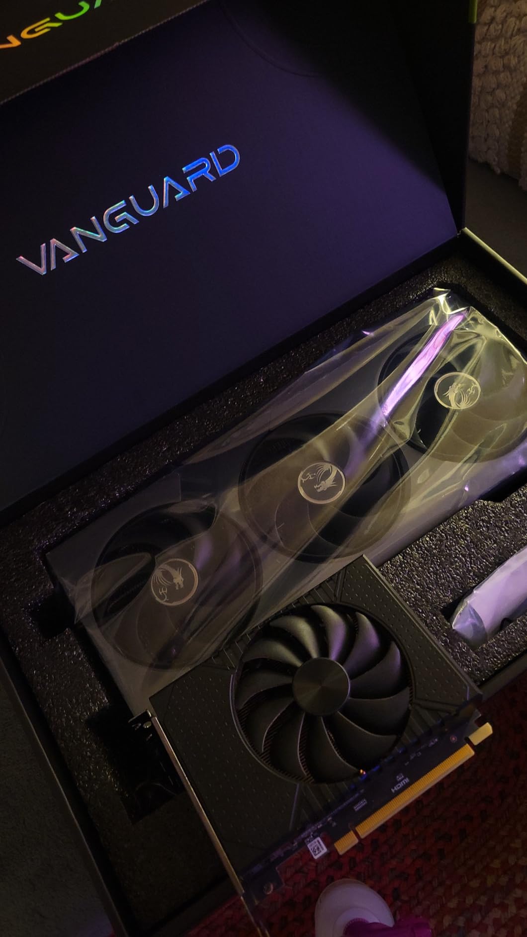 MSI Gaming RTX 5090 32G Vanguard SOC Graphics Card (32GB GDDR7, 512-bit, Extreme Performance: 2527 MHz, DisplayPort x3 2.1a, HDMI 2.1b, NVIDIA Blackwell Architecture) customer photo 2