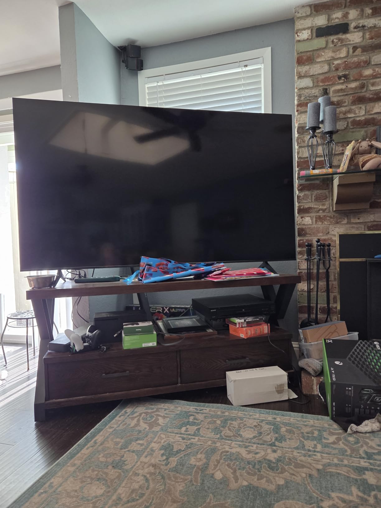 INSIGNIA 65-inch Class QF Series LED 4K UHD QLED Smart Fire TV with Alexa Voice Remote (NS65-UQFL26) customer photo 1