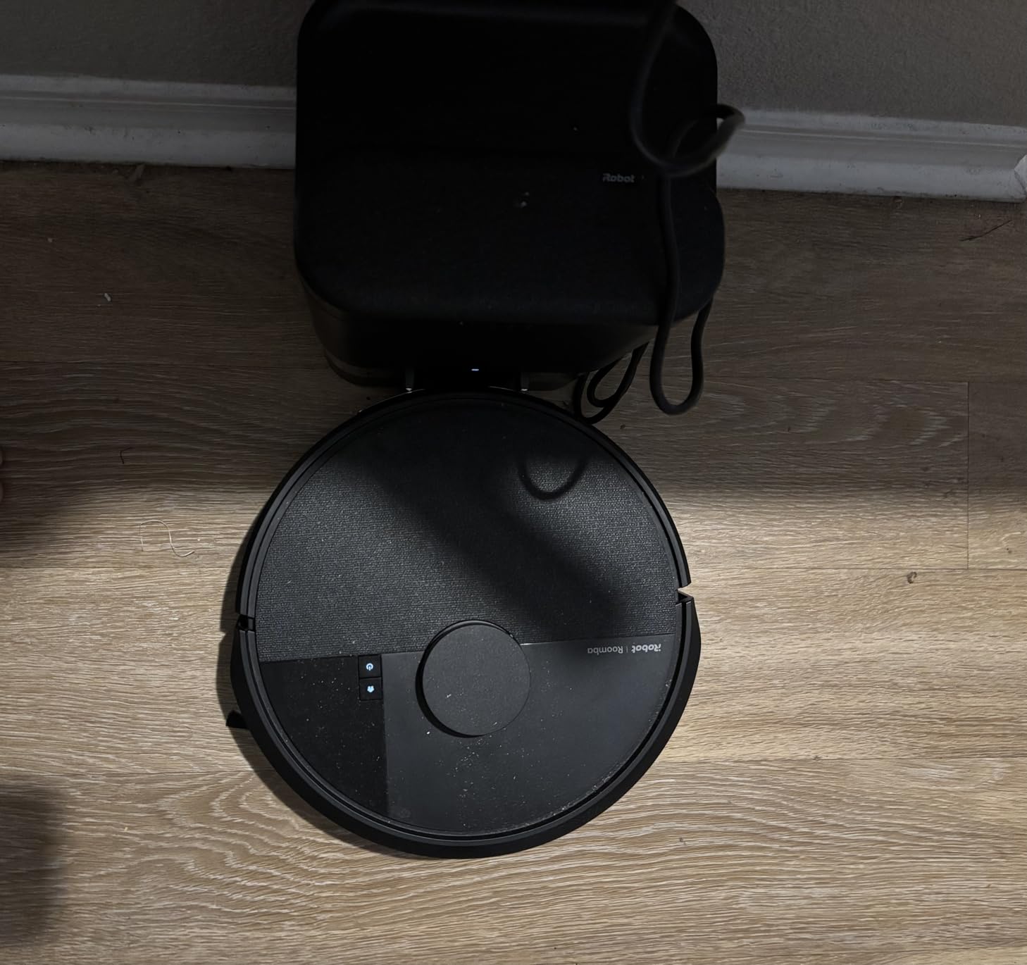 iRobot Roomba 105 Vac Robot Vacuum with AutoEmpty Dock - Self-Empties for 75 Days, Intense Power-Lifting Suction, LiDAR Navigation, Multi-Surface Cleaning, Cleans in Neat Rows customer photo 2