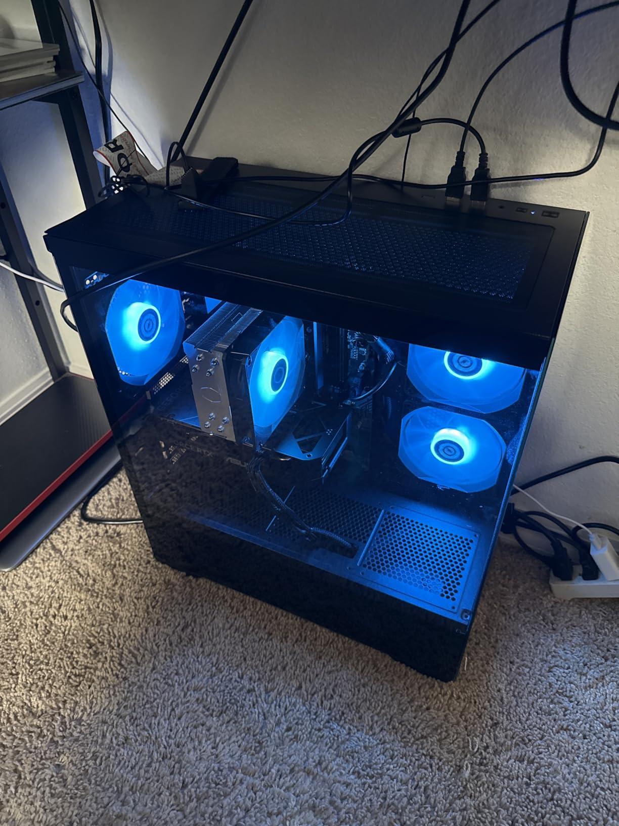 CyberPowerPC Gamer Xtreme Gaming PC, Intel Core i5-14400F 2.5GHz, GeForce RTX 5060 8GB, 16GB DDR5, 1TB PCIe 4.0 SSD, WiFi Ready & Windows 11 Home (GXiVR8060A47) customer photo 1