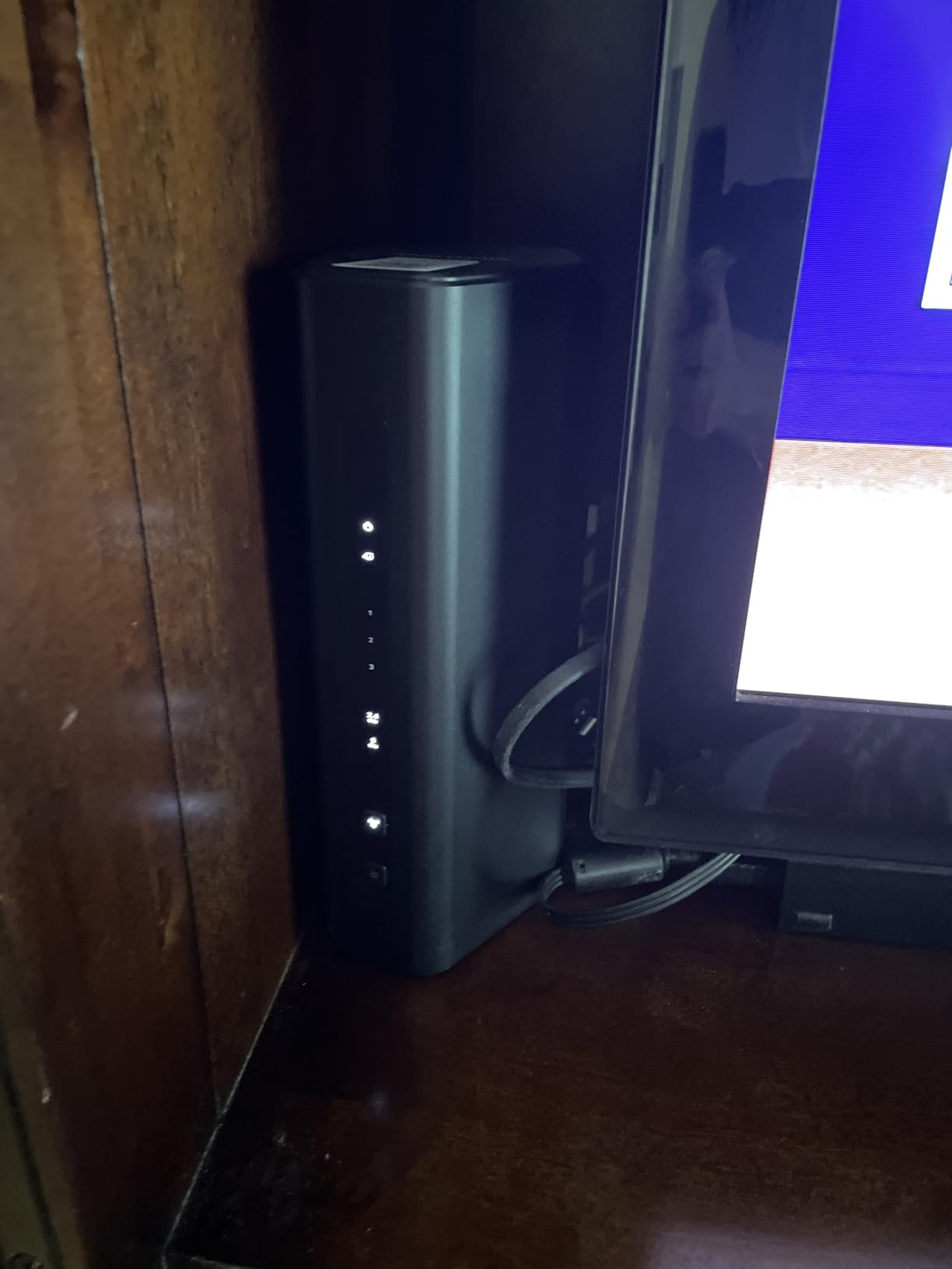 NETGEAR Nighthawk Dual-Band WiFi 7 Router (RS140) - Router Only, BE5000 Wireless Speed (up to 5.0 Gbps) - Covers up to 2,250 sq. ft., 80 Devices - 2.5 Gig Internet Port - Free Expert Help customer photo 1