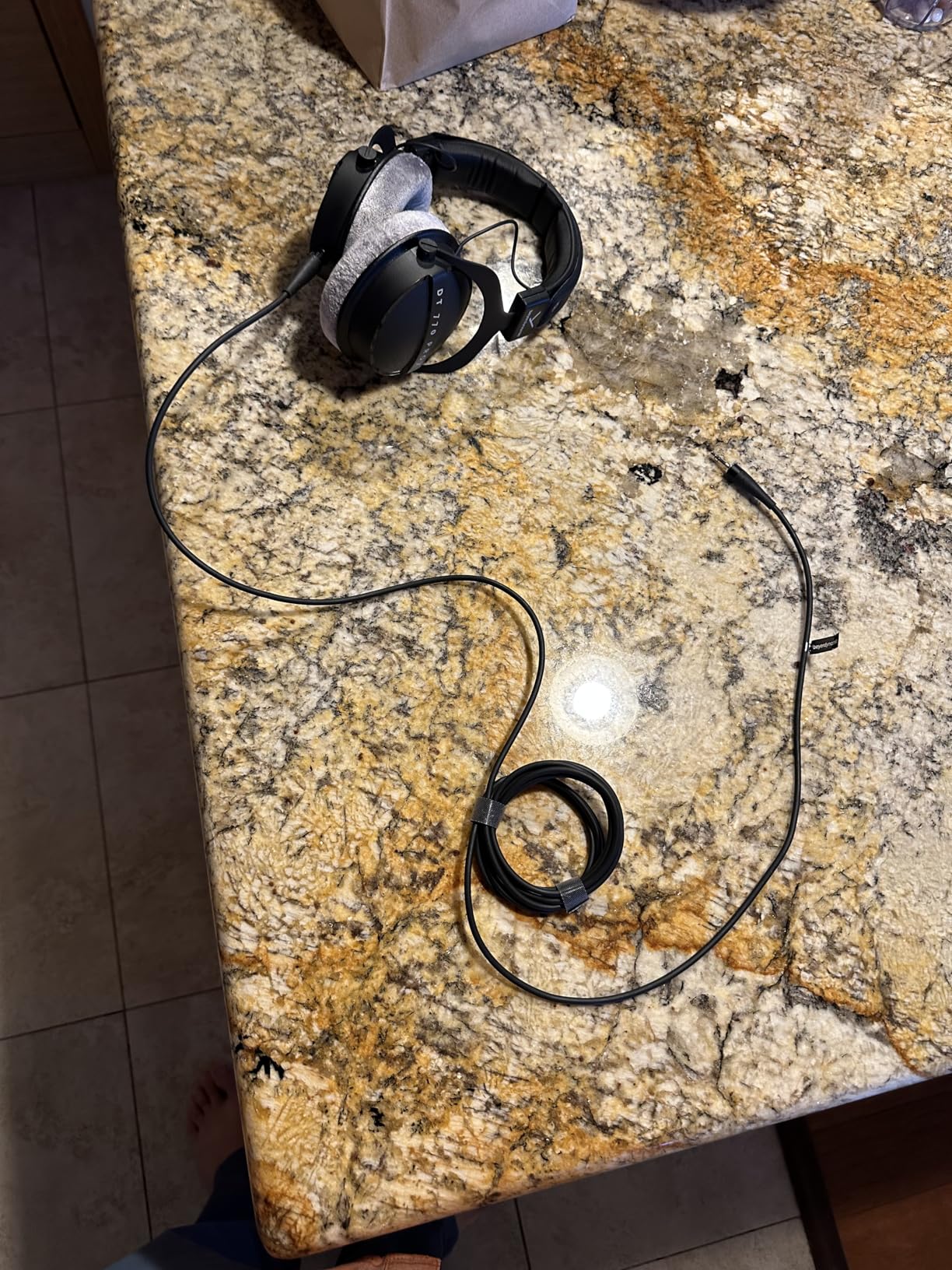 beyerdynamic DT 770 Pro X Wired Over-Ear Headphones, 48 Ohm, Closed-Back Professional Recording Studio Monitor. Recording, Monitoring, Sound Isolation, Handmade in Germany. Black customer photo 1