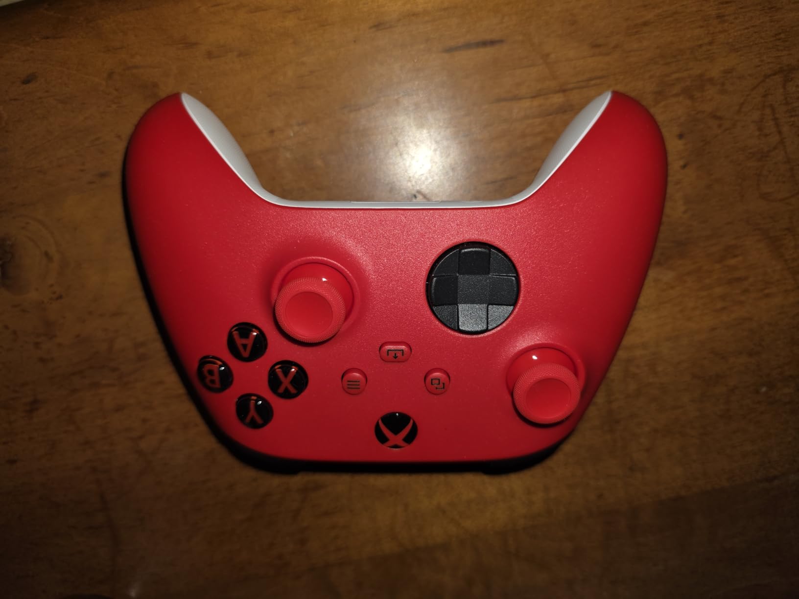 XBOX Wireless Gaming Controller | Pulse Red | Console, PC, & Cloud Devices | Textured Grip | Wireless, Bluetooth, USB-C Connectivity customer photo 2