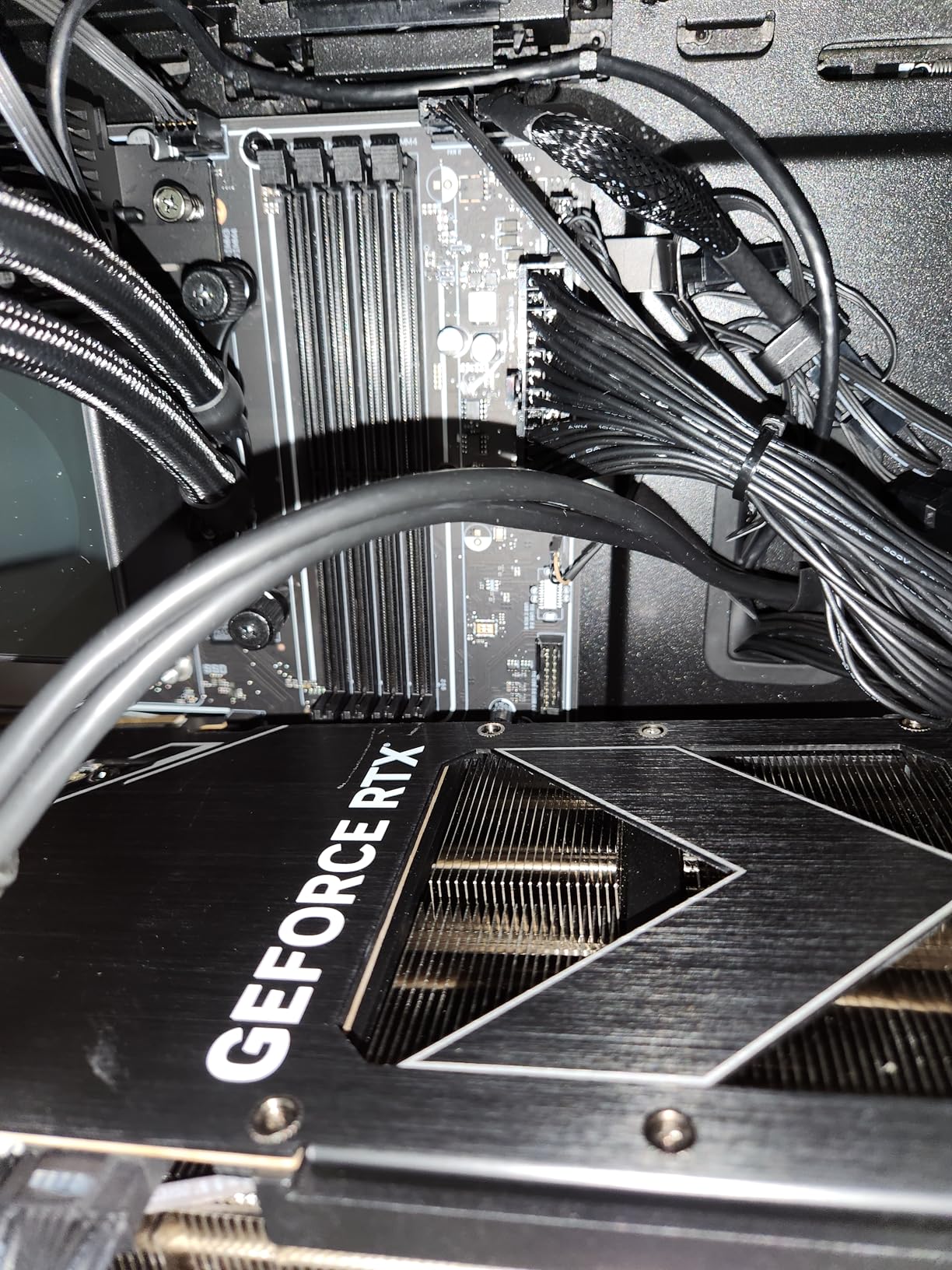 HP OMEN 45L Gaming Desktop, Intel Core Ultra 9 285K, 64 GB RAM, 2 TB SSD, NVIDIA GeForce RTX 5090, Windows 11 Pro, Microsoft Copilot, Tempered Glass, GT22-3090 (2025) customer photo 2