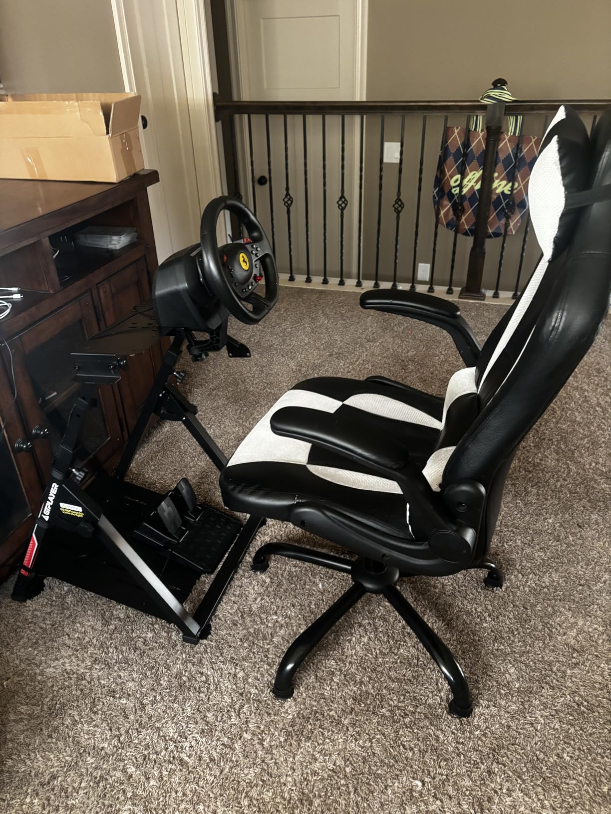 Thrustmaster T98 Ferrari 296 GTB Racing Wheel and Pedal Set (compatible with PS5, PS4 & PC) customer photo 1