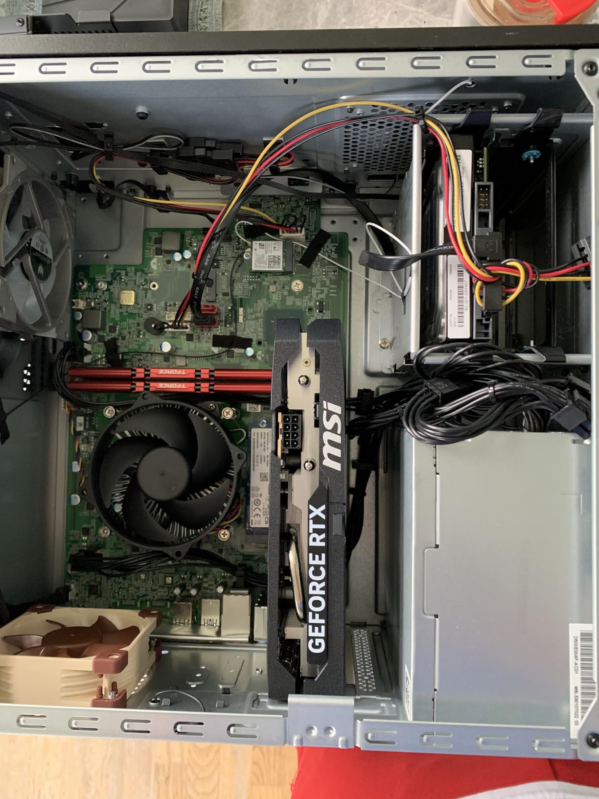 MSI Gaming RTX 5060 8G Shadow 2X OC Graphics Card (8GB GDDR7, 128-bit, Extreme Performance: 2535 MHz, DisplayPort x3 2.1a, HDMI 2.1b, NVIDIA Blackwell Architecture) customer photo 2