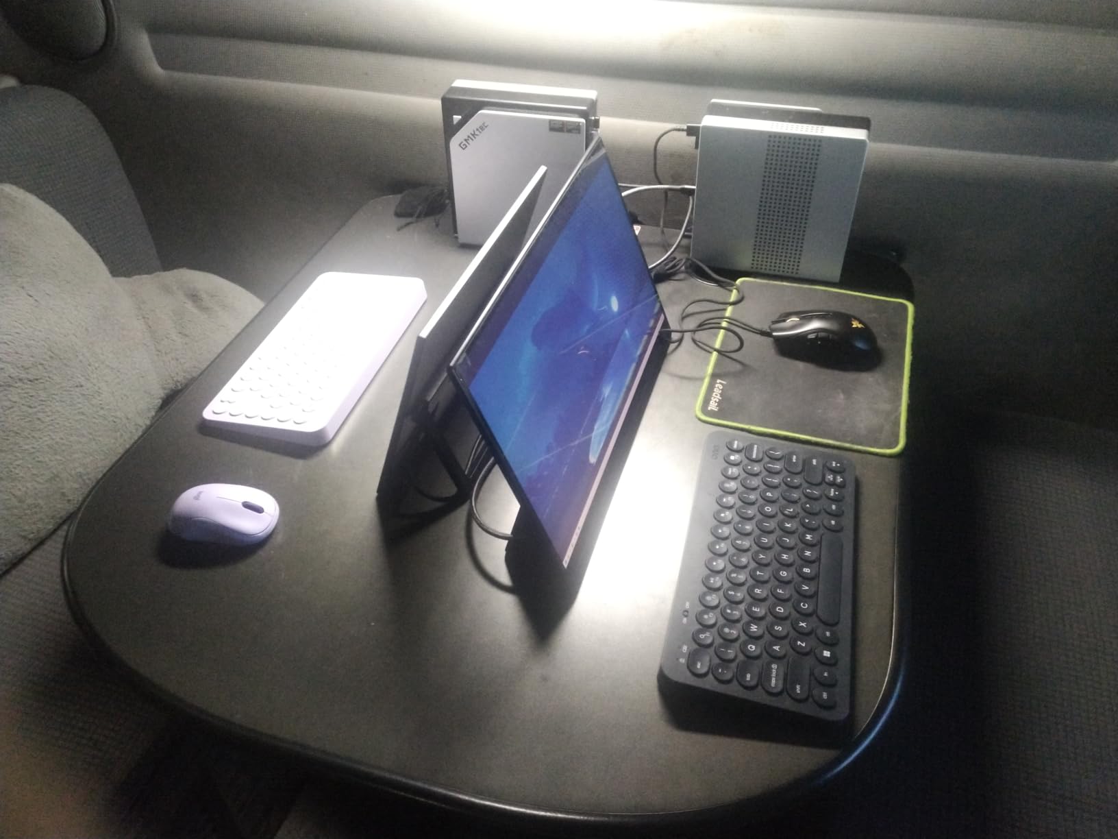 GMKtec EVO-X2 AI Mini PC Ryzen AI Max+ 395 (up to 5.1GHz) Mini Gaming Computer, 128GB LPDDR5X 8000MHz, 2TB PCIe 4.0 SSD, Quad Screen 8K Display, WiFi 7 & USB4, SD Card Reader 4.0 customer photo 2