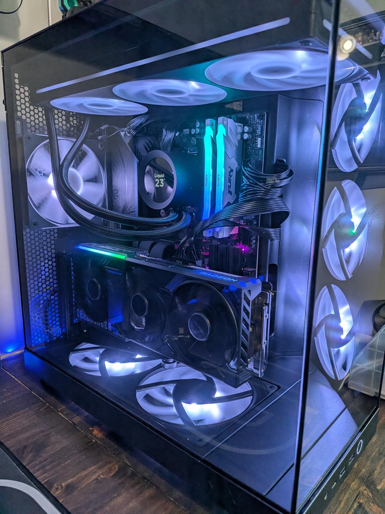 NZXT Kraken Plus 280 - 280mm AIO CPU Cooler, LCD - Black | 280mm AIO with customizable LCD and Turbine pump for improved thermals. F140P fans, simple install, CAM control. customer photo 1