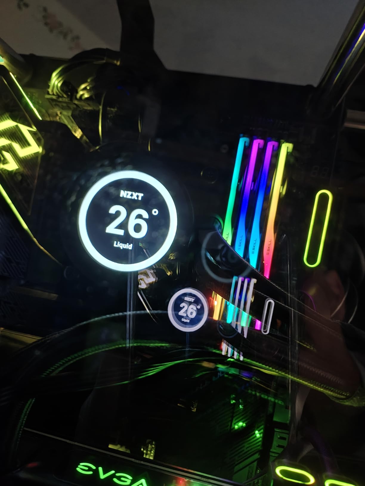 NZXT Kraken Plus 280 - 280mm AIO CPU Cooler, LCD - Black | 280mm AIO with customizable LCD and Turbine pump for improved thermals. F140P fans, simple install, CAM control. customer photo 2