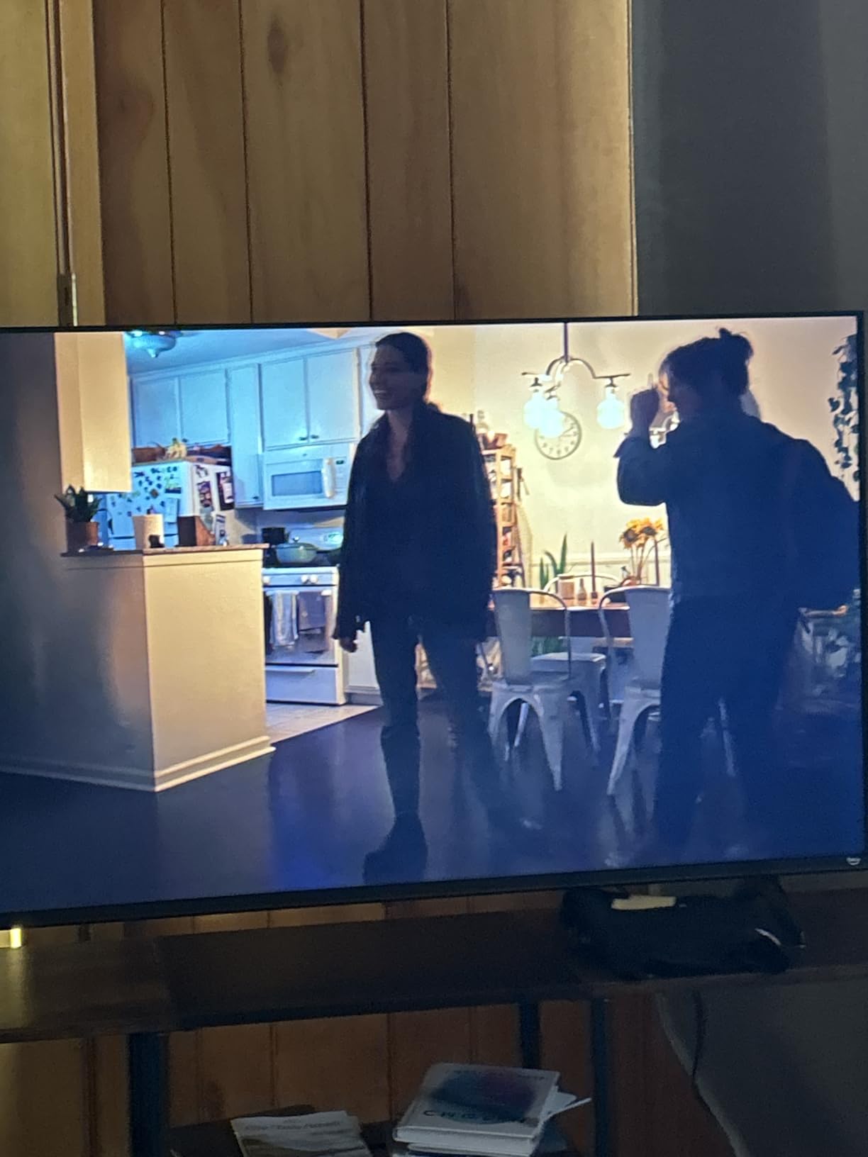 Hisense 40-Inch Class QD4 Series Hi-QLED FHD Smart Fire TV (40QD4QF) - Quantum Dot Color, DTS Virtual: X, Alexa Built in, Slim Bezel Design customer photo 1