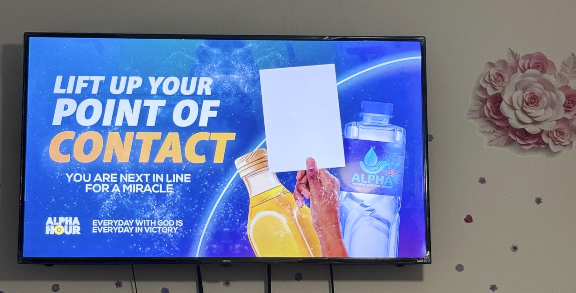 Hisense 40-Inch Class QD4 Series Hi-QLED FHD Smart Fire TV (40QD4QF) - Quantum Dot Color, DTS Virtual: X, Alexa Built in, Slim Bezel Design customer photo 2
