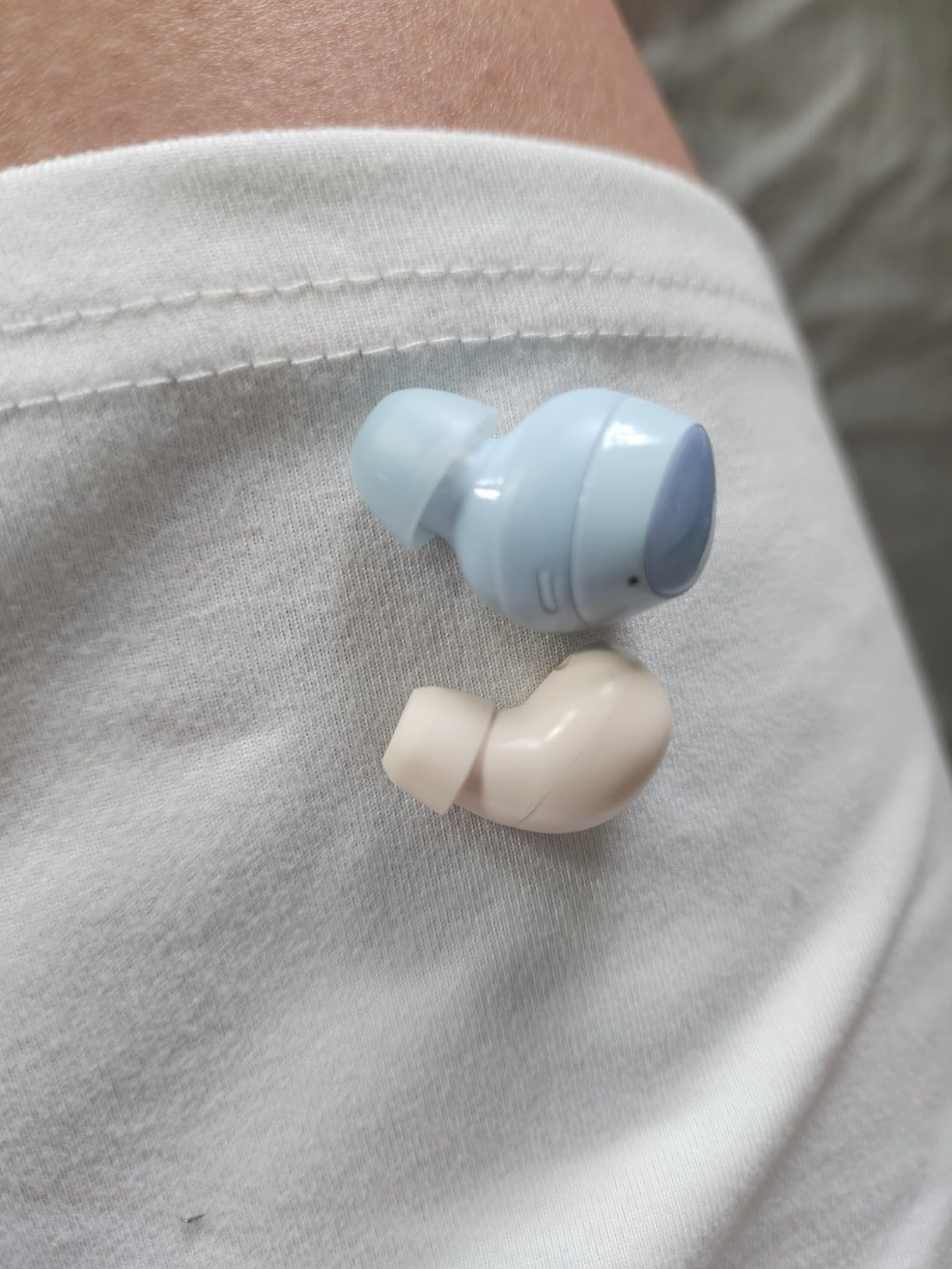 Yihou Ear Buds Invisible Small Mini Sleep Earbuds Headphones Wireless Bluetooth Comfortable Tiny Sleeping Smallest Low Profile Micro Discreet Hidden Kids Earbuds Ear Buds for Small Ear Canals Work customer photo 2