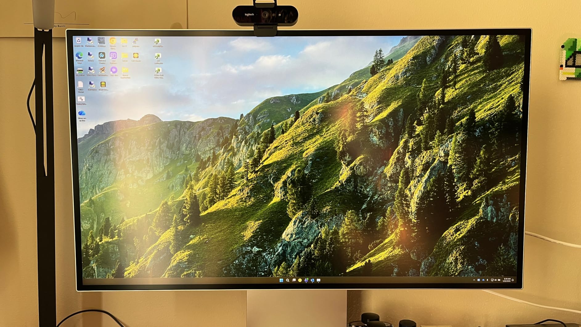 LG 40U990A-W 40-inch Ultrafine evo 5K2K WUHD (5120 x 2160) Nano IPS Curved Monitor, Thunderbolt 5, DisplayHDR 600, Built-in Speaker, 120Hz, HDMI 2.1, DP 2.1, USB C, Tilt/Height/Swivel Stand, White customer photo 1