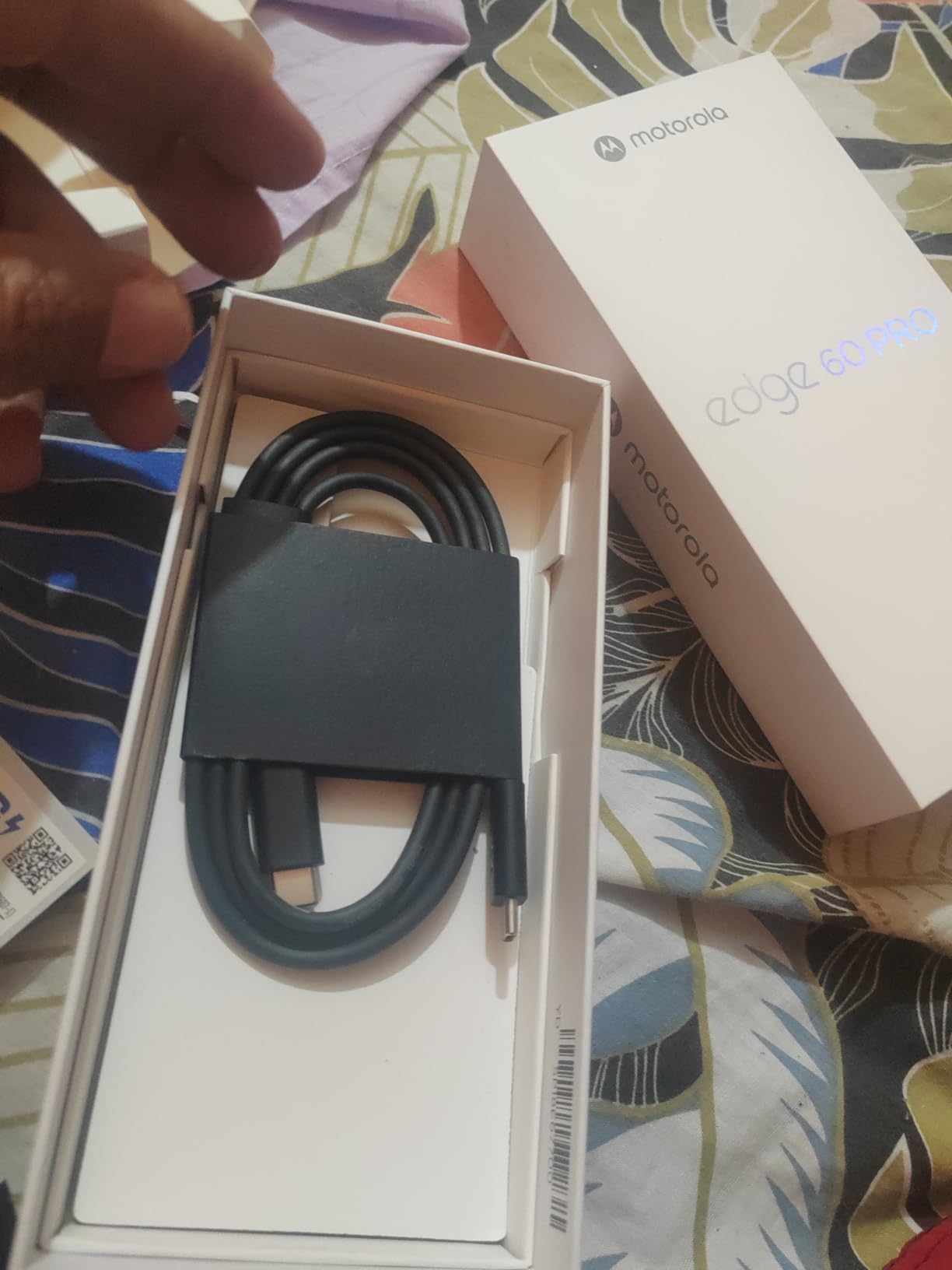 Moto Edge 60 Pro 5G Ai (Tmobile Mint Tello & Global) (512GB+12GB) NFC 50MP Triple Cam Dual Sim 6.7