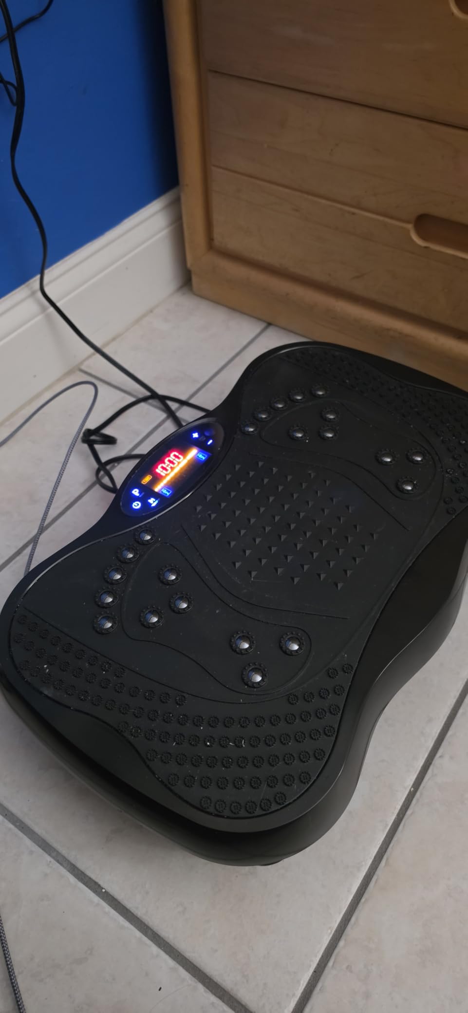 Vibration Plate Exercise Machine, 130 Levels Full Body Workout Vibrating Plate for Lymphatic Drainage Weight Loss, 450 Lbs Capacity Shake Platform with Resistance Bands Bluetooth for Women Men customer photo 1