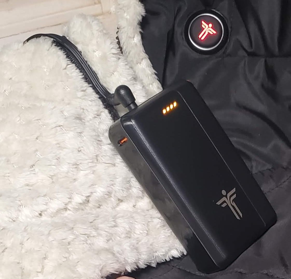 12V Battery Powered Heated Camping Quilt Blanket with Detachable Hood, Cordless Wearable Blanket with 15000 mAh Battery, Up to 167°F Temperature with Overheat Protection customer photo 1