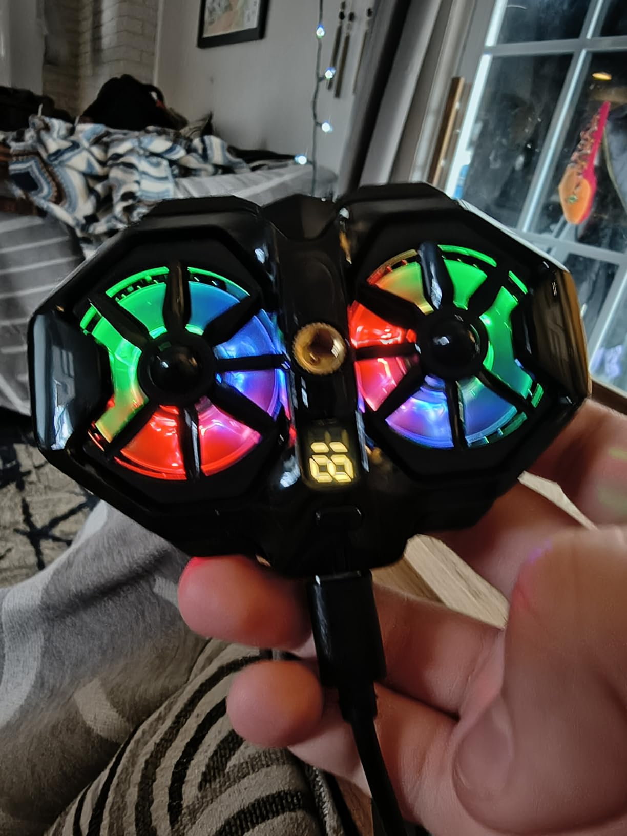 darkFlash Dual Core Phone Cooler with Clip, Cell Phone Fan with Screw, Phone Cooling Fan for Gaming and Live Streaming, Phone Radiator with RGB Light, Compatible with iPhone/Samsung/Android (DK-GS) customer photo 1