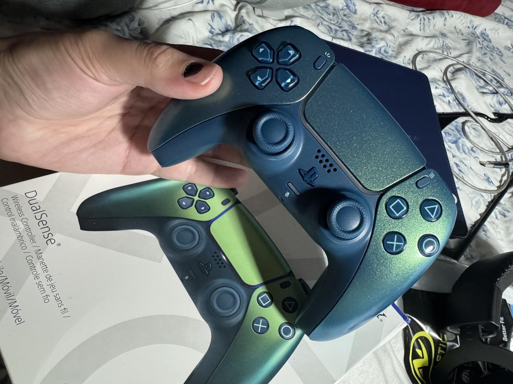 PlayStation DualSense™ Wireless Controller – Midnight Black - For PS5, PC, MAC & Mobile customer photo 2
