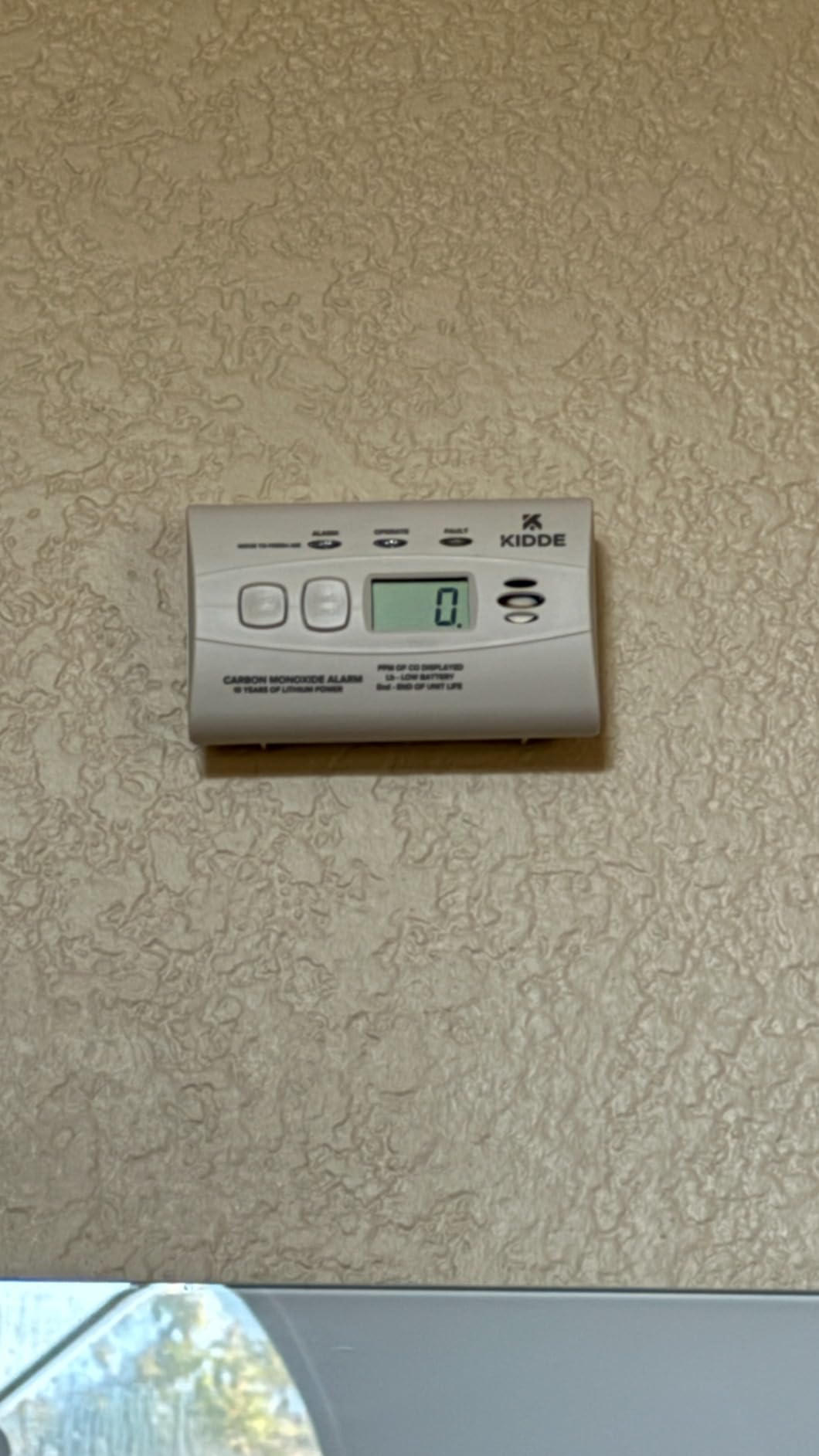 Kidde Carbon Monoxide Detector, 10-Year Battery Powered, Digital Backlit Display, LED Status Indicators, 85 dB Alarm, 5th Edition, COBD10 customer photo 2
