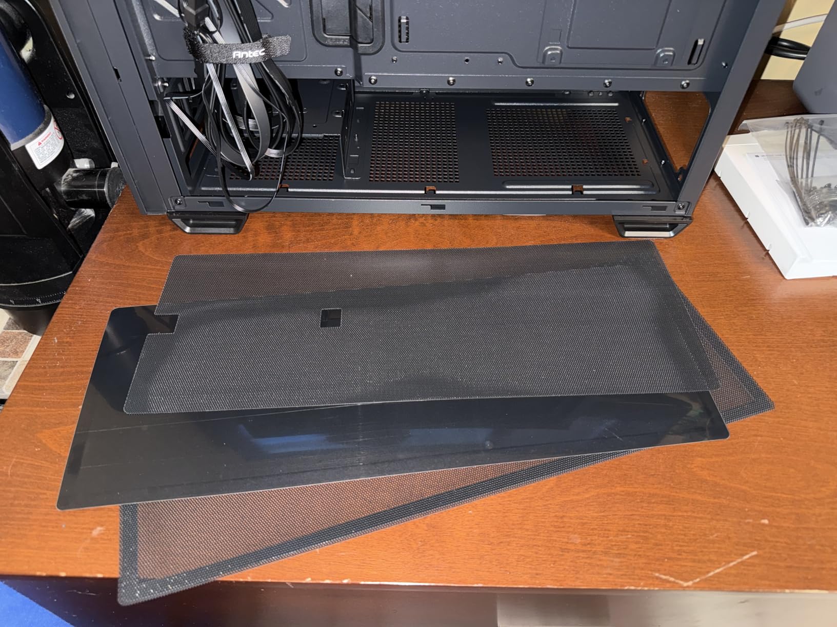 Antec P7 S, 4 x 120mm PWM Fans Included, Dual Side Front Mesh Intake, 360mm Top Radiator Support, Type-C 3.2 Gen 2, Sound-Dampening Side Panels, Mid-Tower ATX PC Case customer photo 2