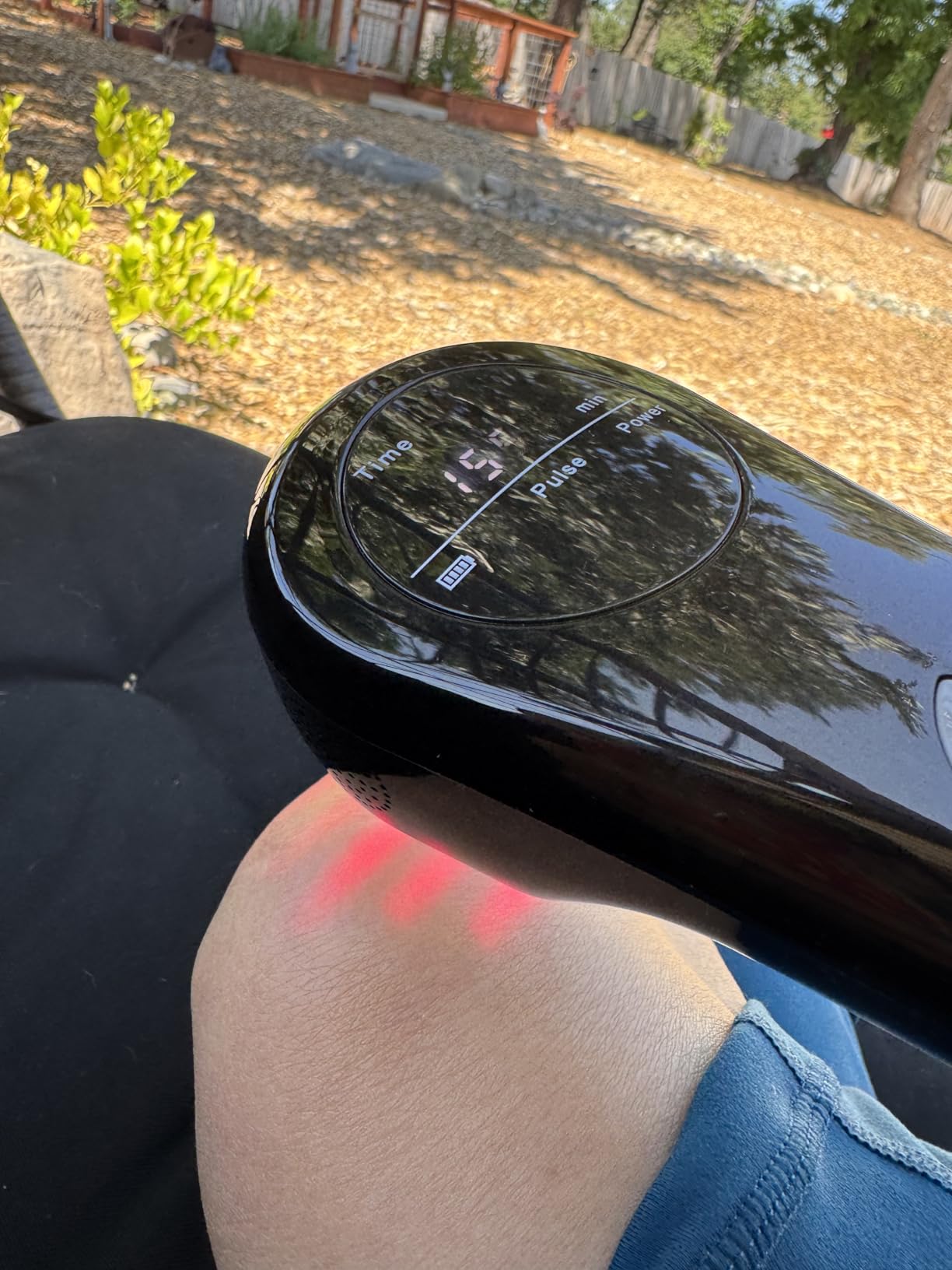 Handheld Red Light Therapy with Stand-Near Infrared Light Therapy Device, Cold Therapy Device Pain Relief for Joints & Muscles (4 x 808nm + 14 x 650nm) customer photo 1