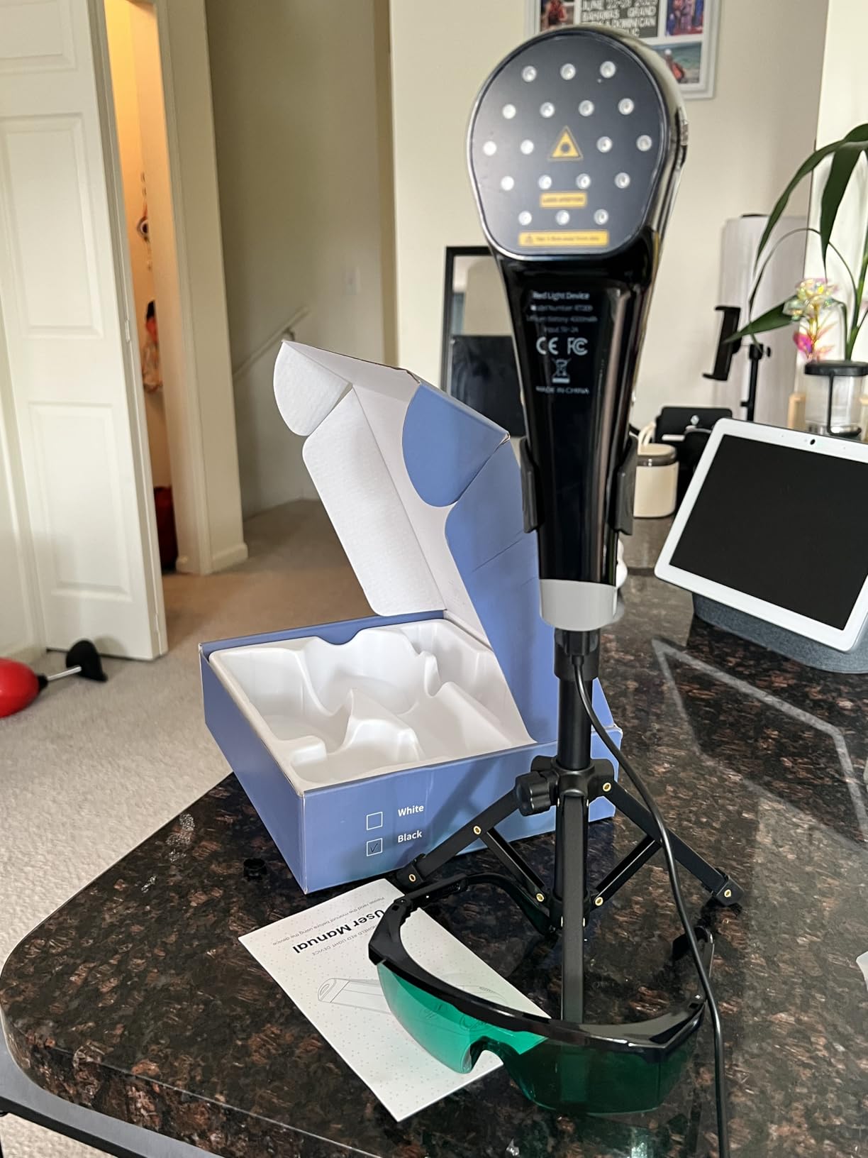 Handheld Red Light Therapy with Stand-Near Infrared Light Therapy Device, Cold Therapy Device Pain Relief for Joints & Muscles (4 x 808nm + 14 x 650nm) customer photo 2