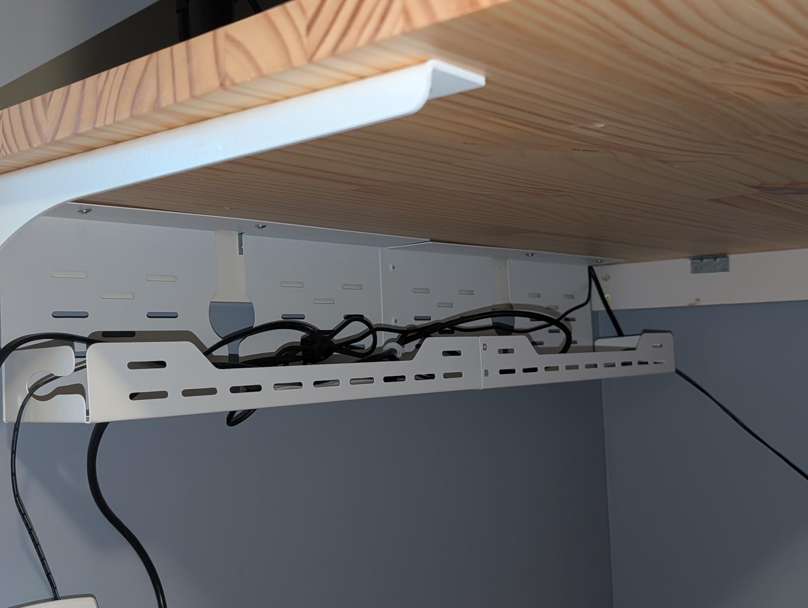 Univivi Under Desk Cable Management Tray - 32