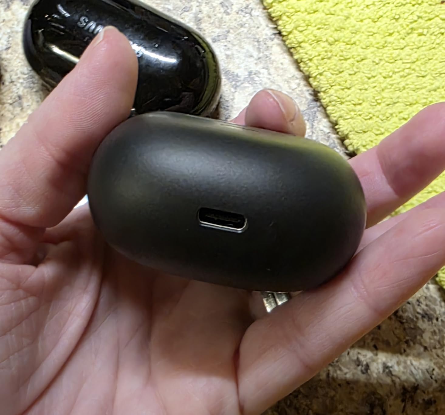 Dell Pro Plus Earbuds - EB525 - True Wireless, Bluetooth 5.3, AI-Based Noise-Cancelling mic, Adaptive ANC, Ear tip Sizes (XS, S, M, L) customer photo 2