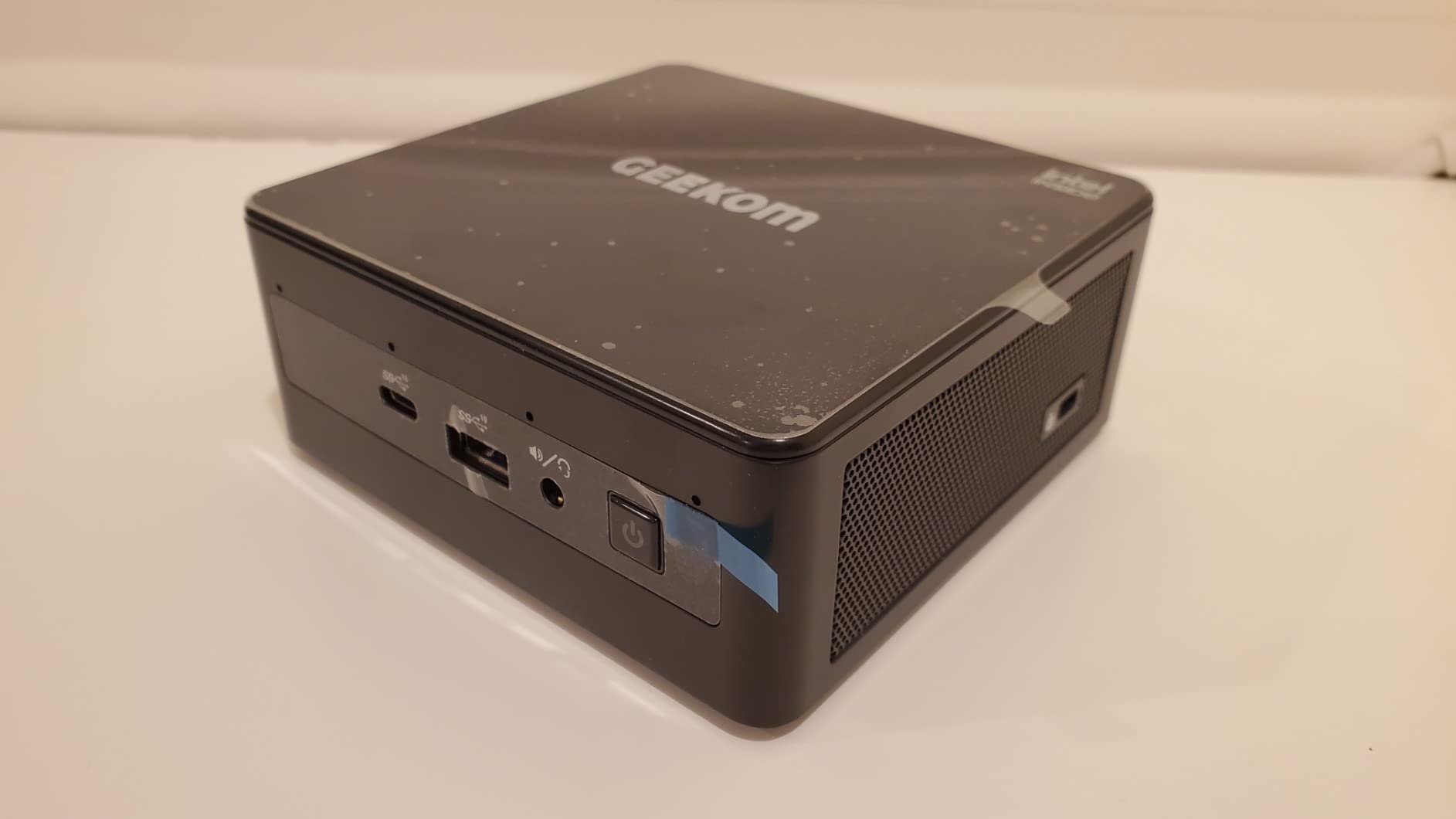 GEEKOM A9 Max High AI Productivity Mini PC, AMD Ryzen AI 9 HX 370 (80 Tops), DDR5, 1TB SSD+32GB RAM, Copilot+ PC, Win 11 Pro, WiFi 7, BT 5.4, USB4.0, HDMI 2.1, 8K Video Editing, for Business & Gaming & 3D Rendering customer photo 1