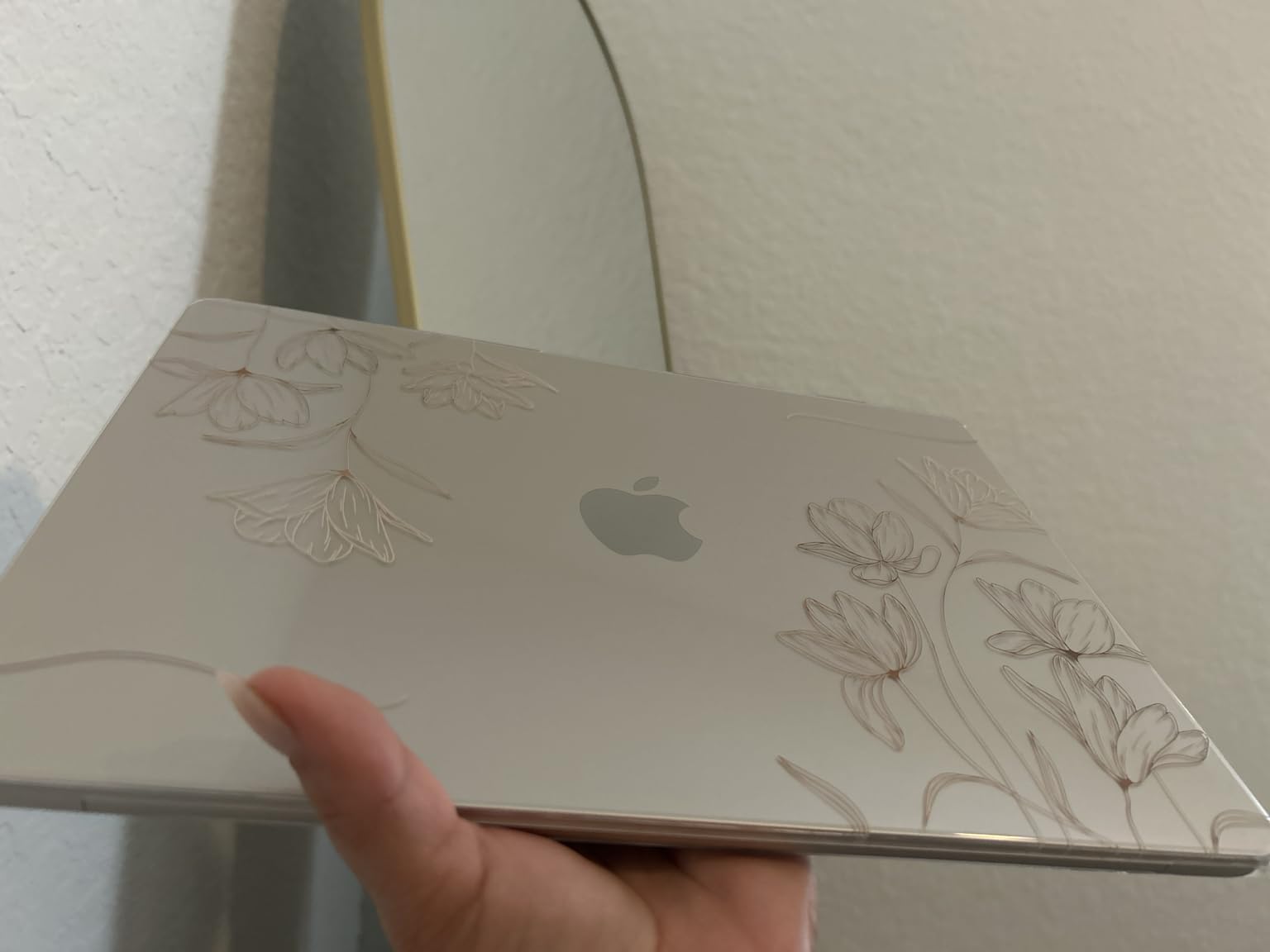 Apple 2026 MacBook Air 13-inch Laptop with M5 chip: Built for AI, 13.6-inch Liquid Retina Display, 16GB Unified Memory, 512GB SSD, 12MP Center Stage Camera, Touch ID, Wi-Fi 7; Starlight customer photo 2