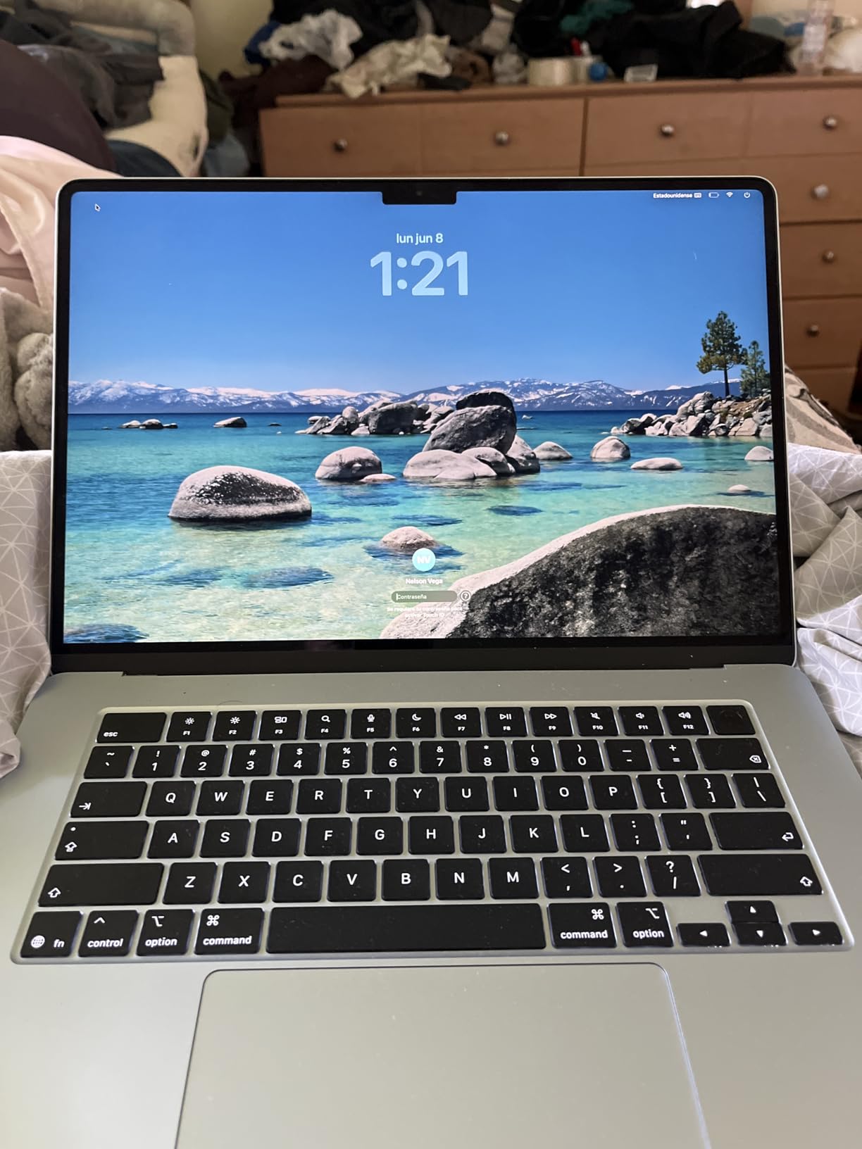 Apple 2026 MacBook Air 15-inch Laptop with M5 chip: Built for AI, 15.3-inch Liquid Retina Display, 16GB Unified Memory, 512GB SSD, 12MP Center Stage Camera, Touch ID, Wi-Fi 7; Starlight customer photo 1