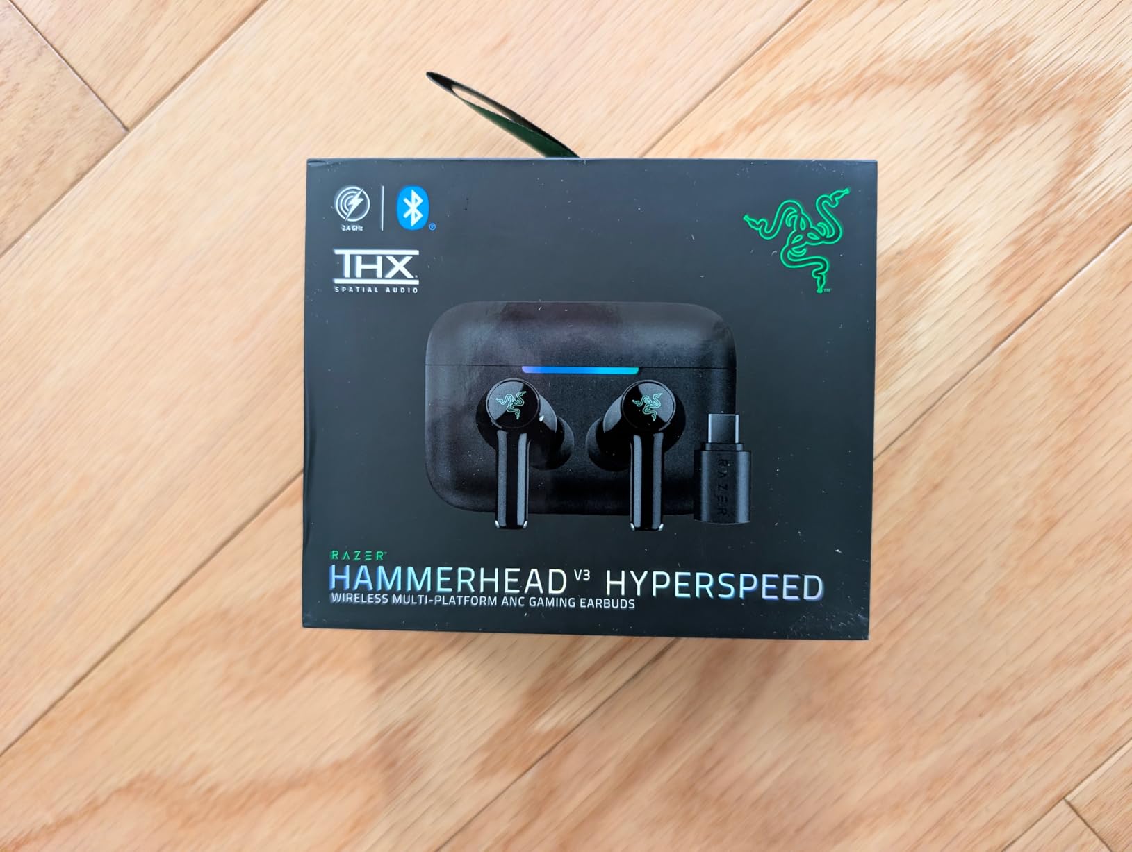 Razer Hammerhead V3 X HyperSpeed Wireless Multi-Platform Gaming Earbuds - 2.4 GHz & Bluetooth 5.3, Up to 35 Hr Battery, THX Spatial Audio, for Smartphones, PC, Laptop, Tablet, PS5, Steam Deck - Black customer photo 1