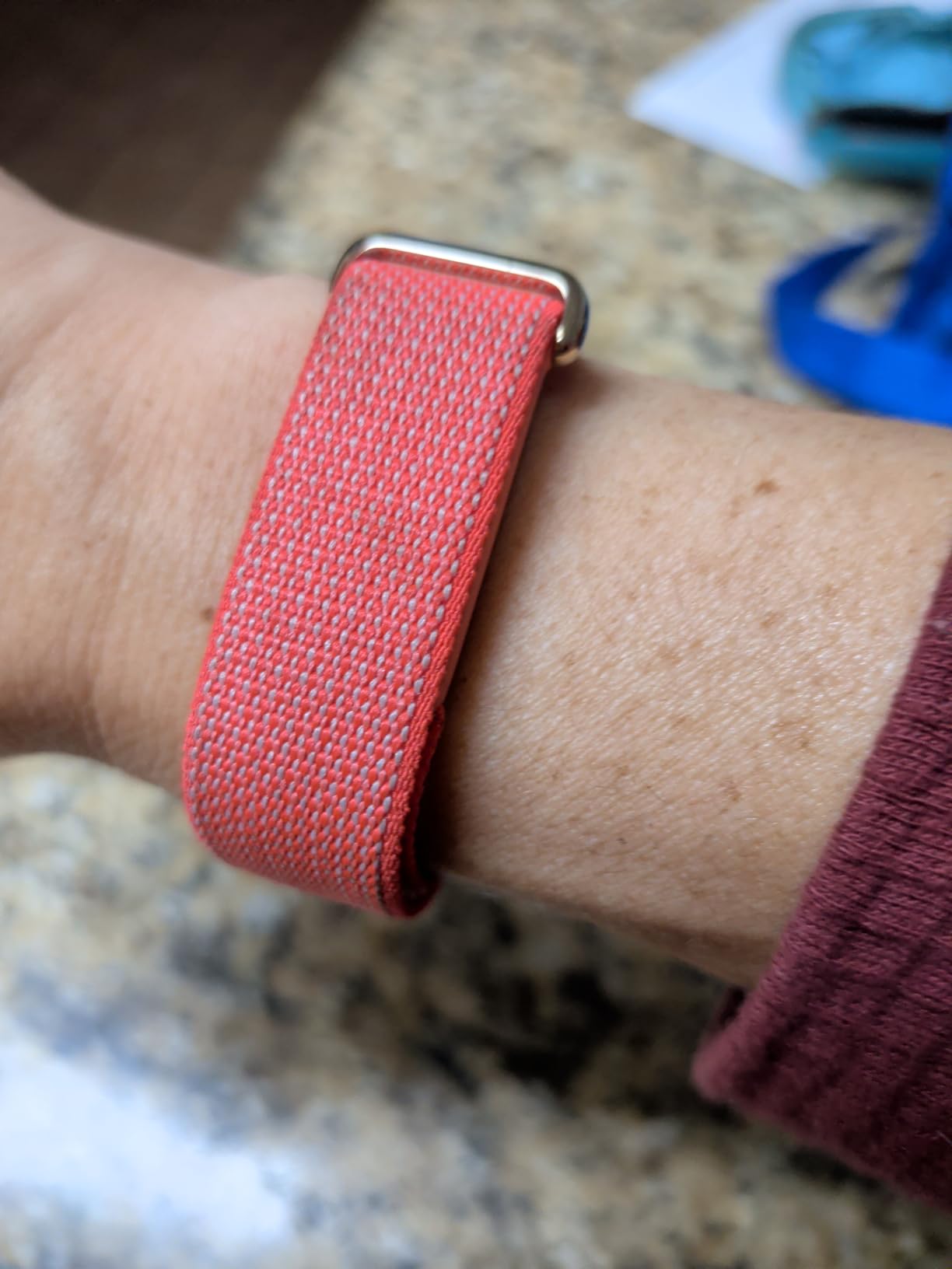 Google Fitbit Air - Screenless Activity Tracker with Fitness, Heart Rate, and Sleep Tracking - Personalized AI-Powered Coaching - Up to 7 Days' Battery Life - Works with iOS and Android - Obsidian customer photo 1