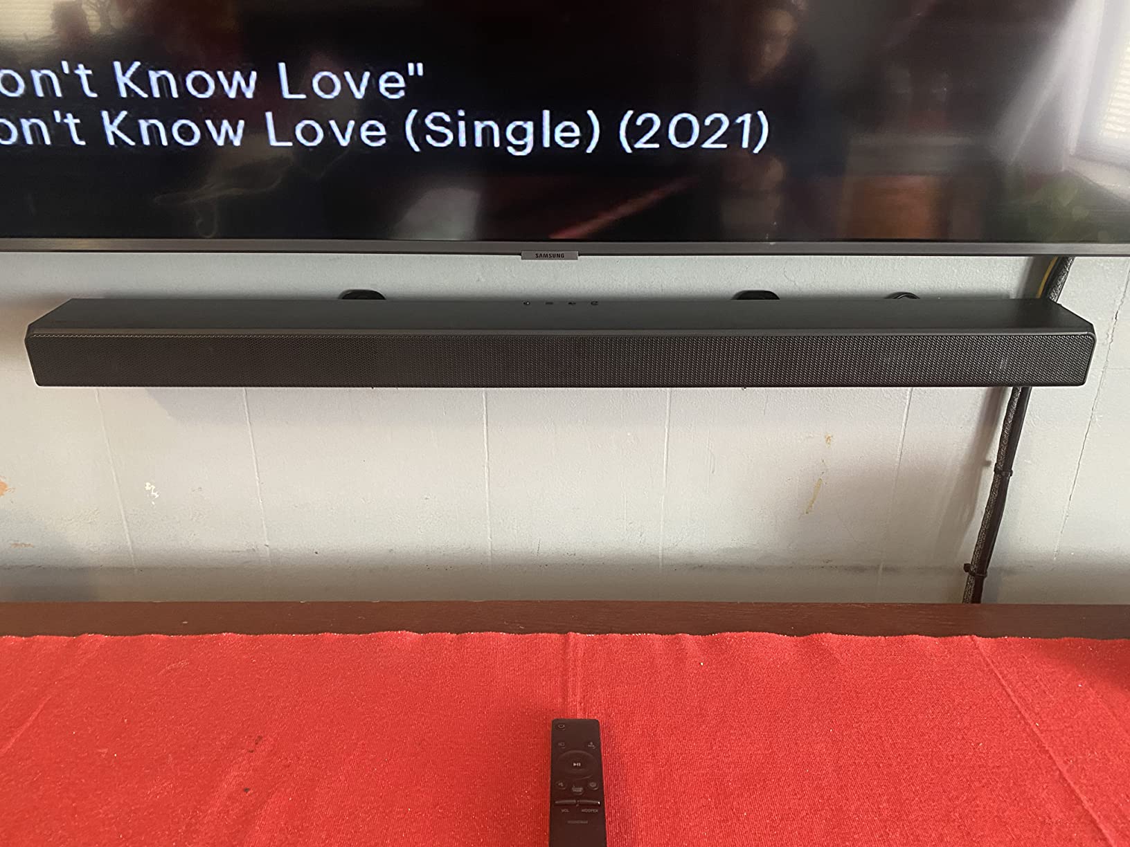 Samsung HW-B400F B-Series Soundbar, 2.0ch with Built-in Woofer, Voice Enhance and Night Mode, Surround Sound Expansion customer photo 2