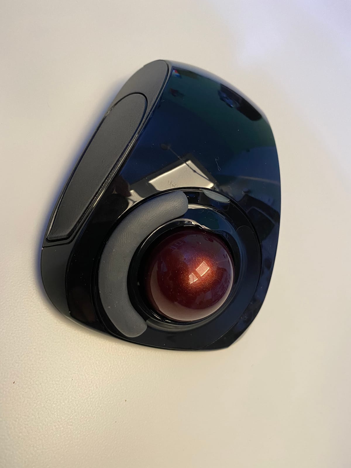 Kensington Orbit Wireless Trackball Mouse with Touch Scroll Ring (K72352US) customer photo 2