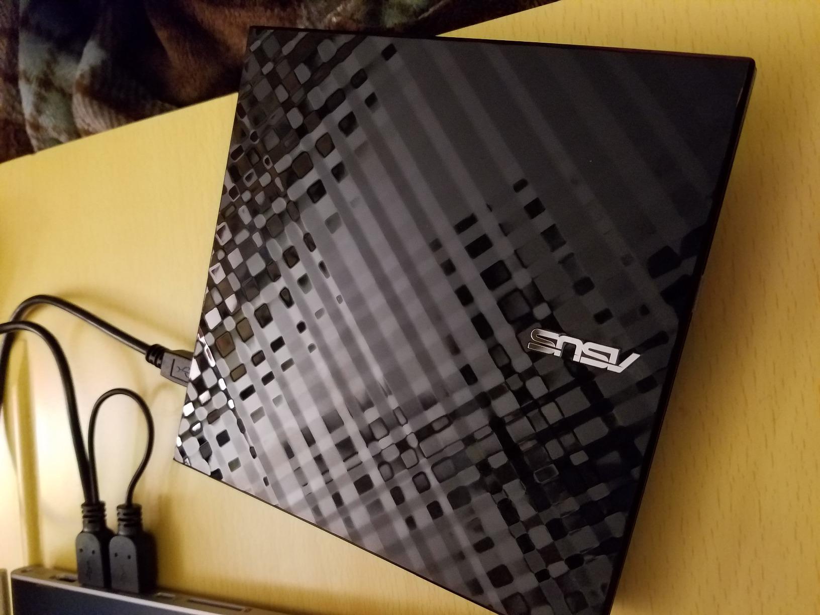 ASUS LITE Portable USB 2.0 Slim 8X DVD/Burner +/- Rewriter External Drive, Compatible with Both Mac & Windows, Black (SDRW-08D2S-U/BLK/G/AS), 1 Year Warranty customer photo 2
