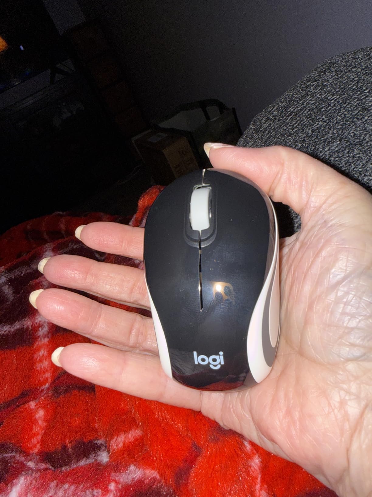 Logitech M187 Wireless Mini Mouse customer photo 1