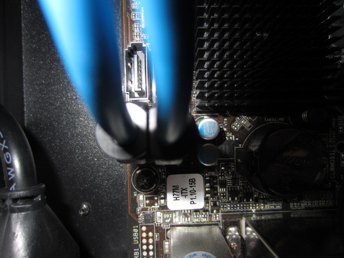 Fractal Design Node 304 - Black - Mini Cube Compact Computer Case - Small Form Factor - Mini ITX - High Airflow - Modular Interior - 3X Silent R2 120mm Fans Included - USB 3.0 customer photo 1
