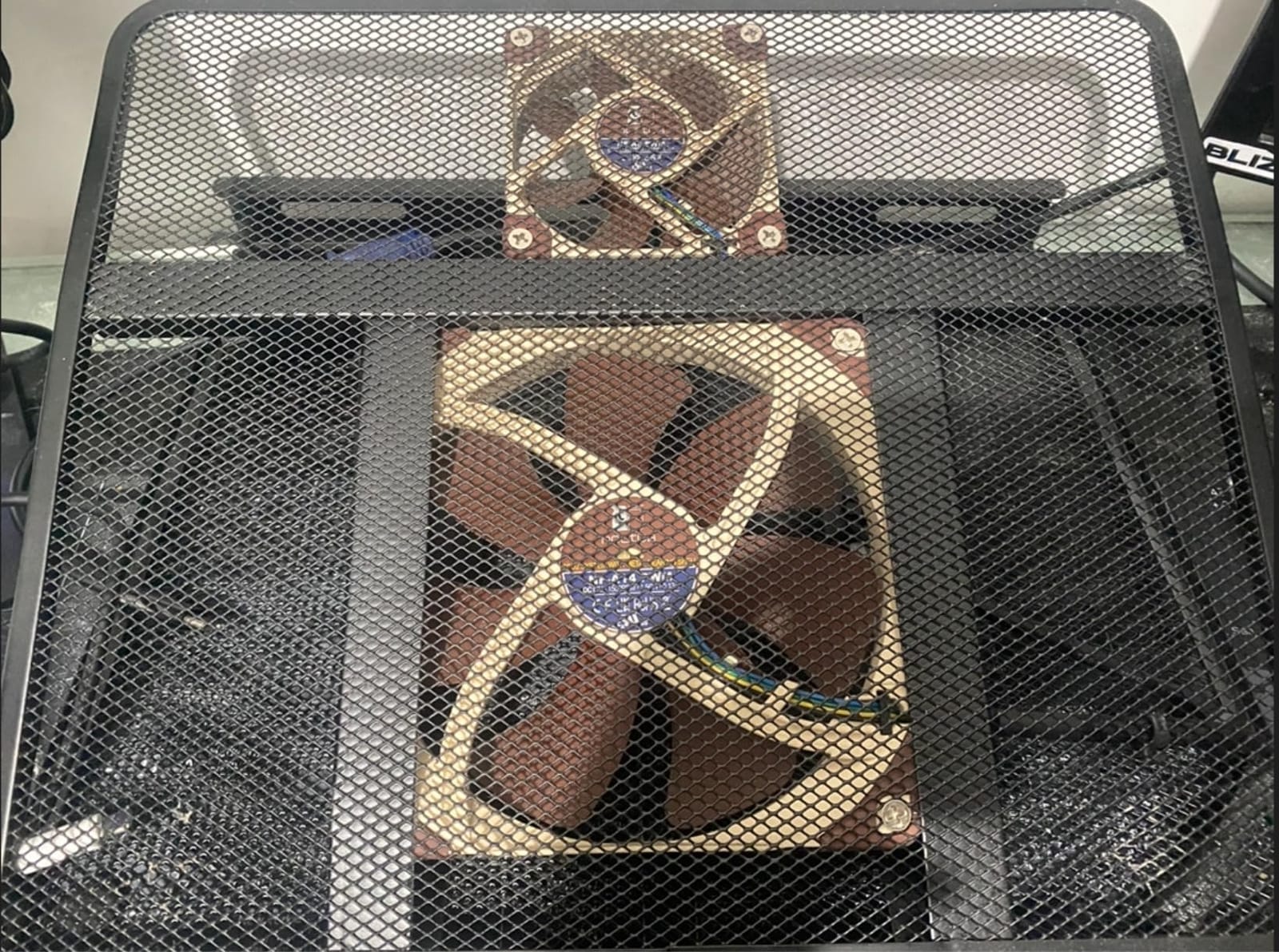 Noctua NF-A14 PWM, High-Performance Quiet Fan 140mm | High Airflow, Low Noise, 25mm Thick Fan, for Ventilation and Electronics Cooling, Rich Accessory Kit, 1500rpm 4-Pin PWM customer photo 2